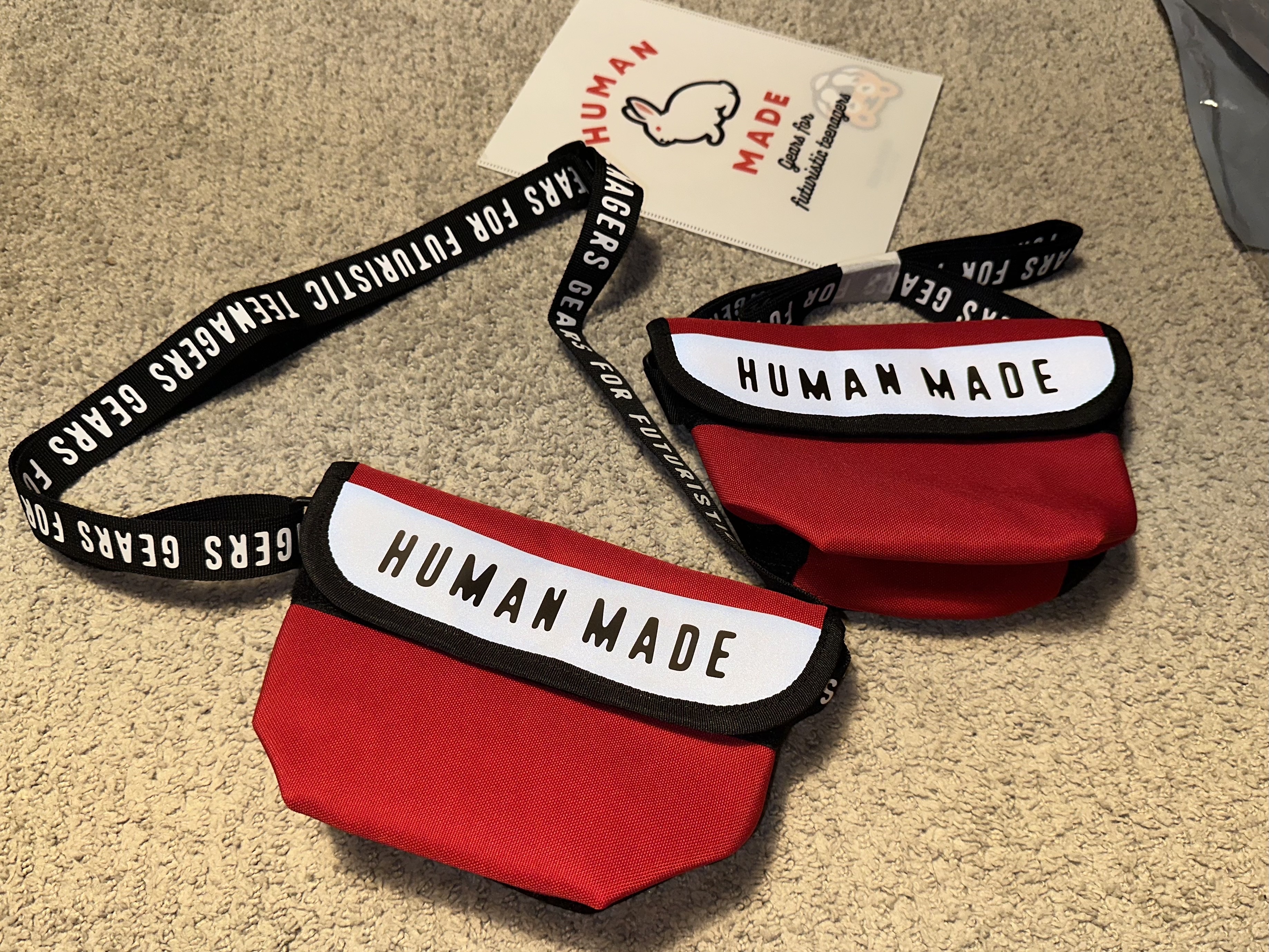 Human Made Messenger Bag Small Red 착용 스타일 - 2