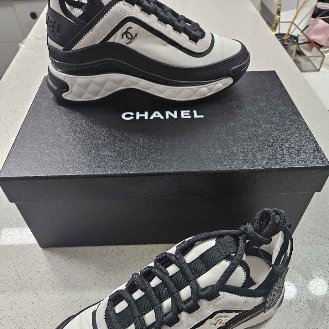 (W) Chanel Mixed Fibers Sneakers Fabric Suede Calfskin & White Black 착용 스타일