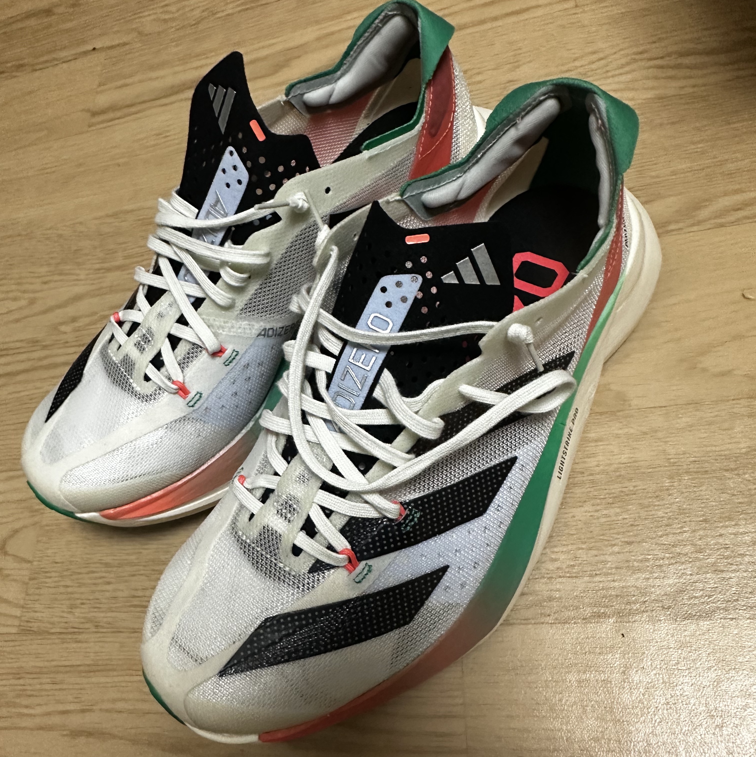 Adidas Adizero Adios Pro 3 White Tint Core Black 착용 스타일