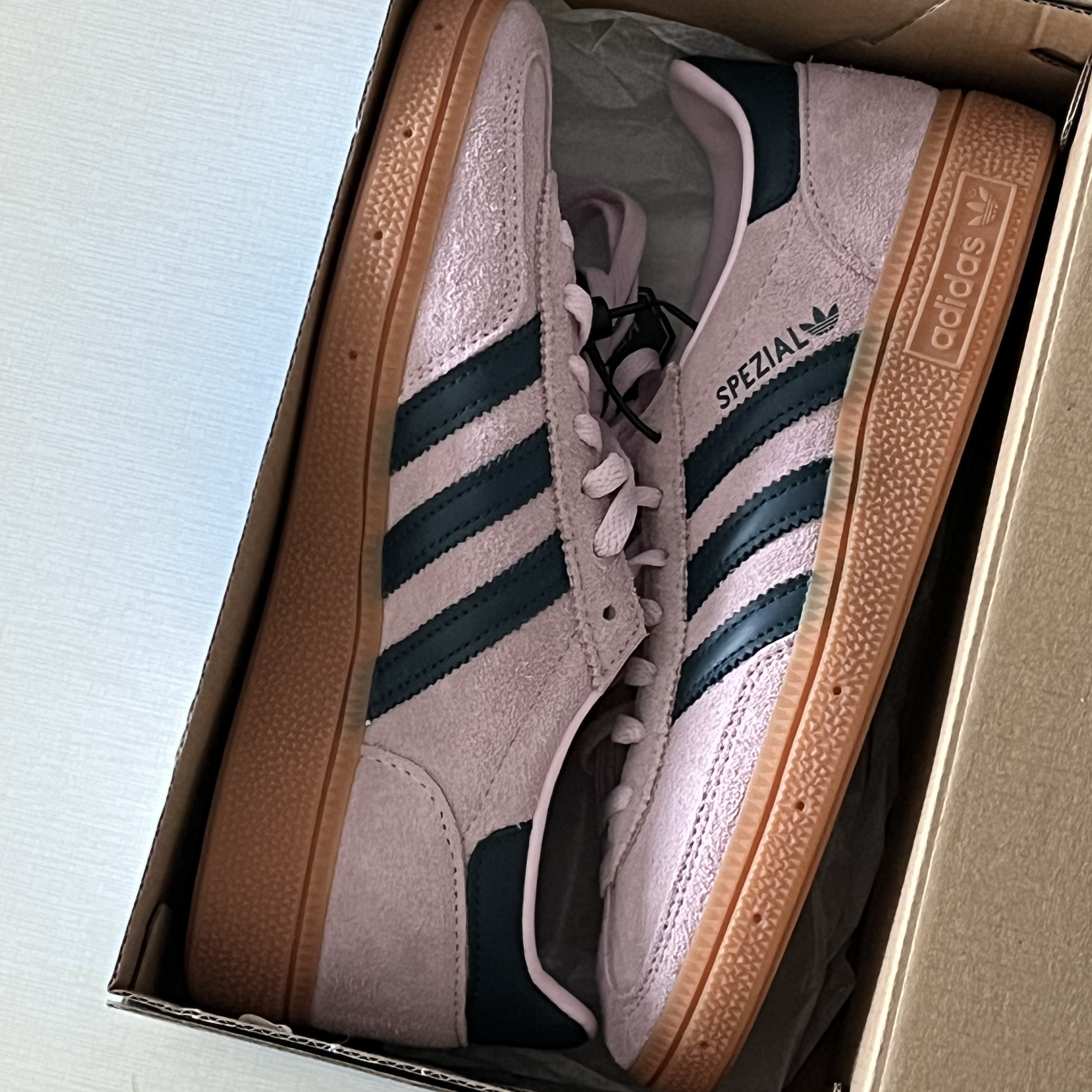 (W) Adidas Spezial Handball Clear Pink 착용 스타일
