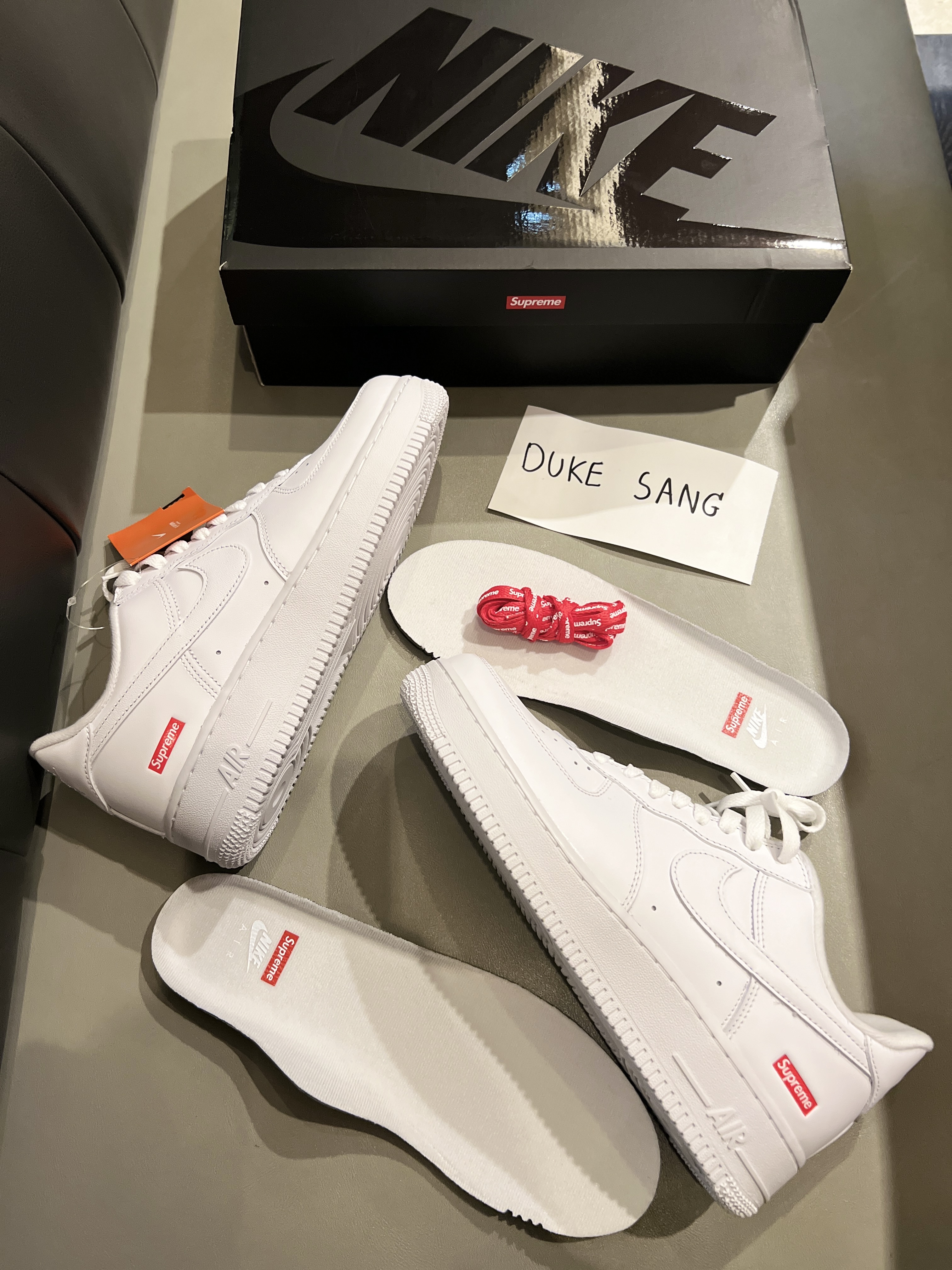 Nike x Supreme Air Force 1 Low White 착용 스타일