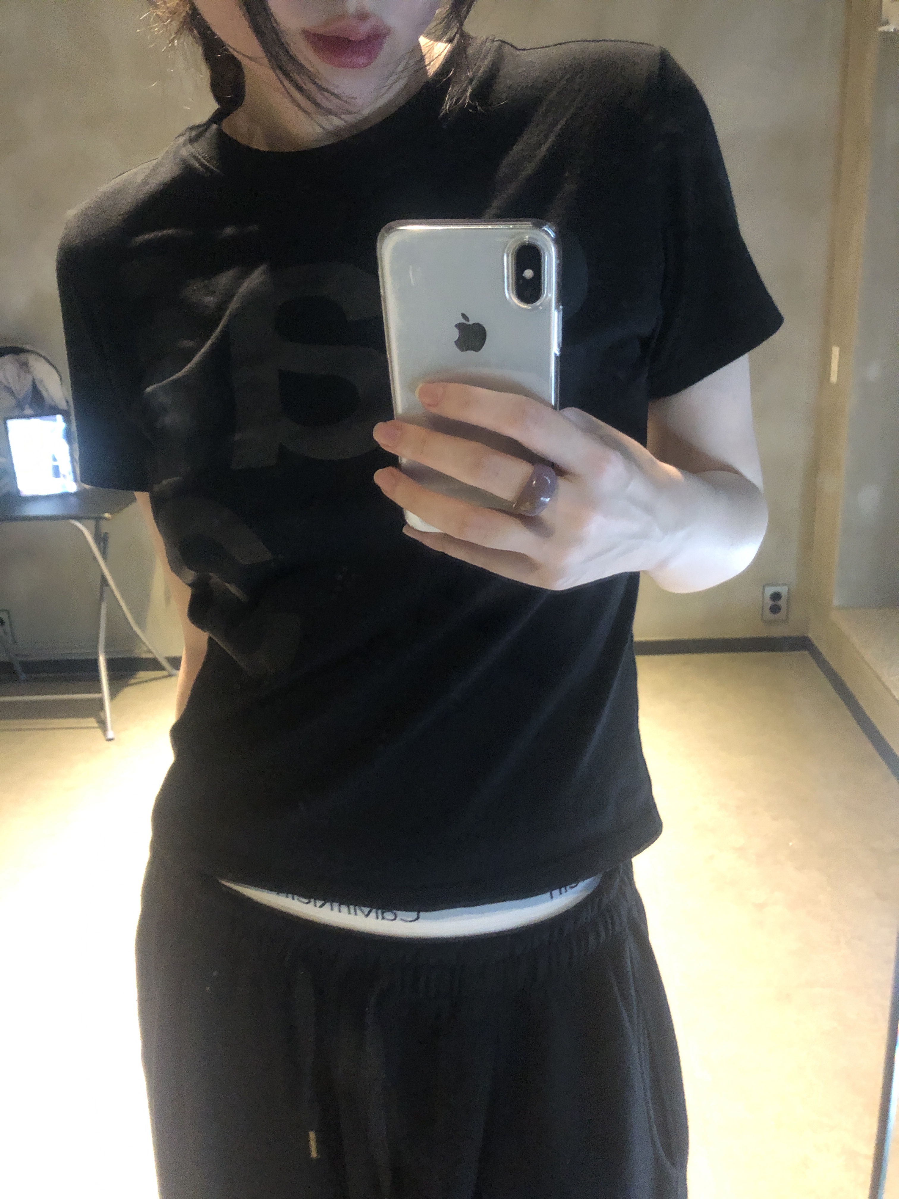 [예약 배송][KREAM 단독] Safarispot 1/2 Basic Safari T-Shirt Black 착용 스타일 - 1