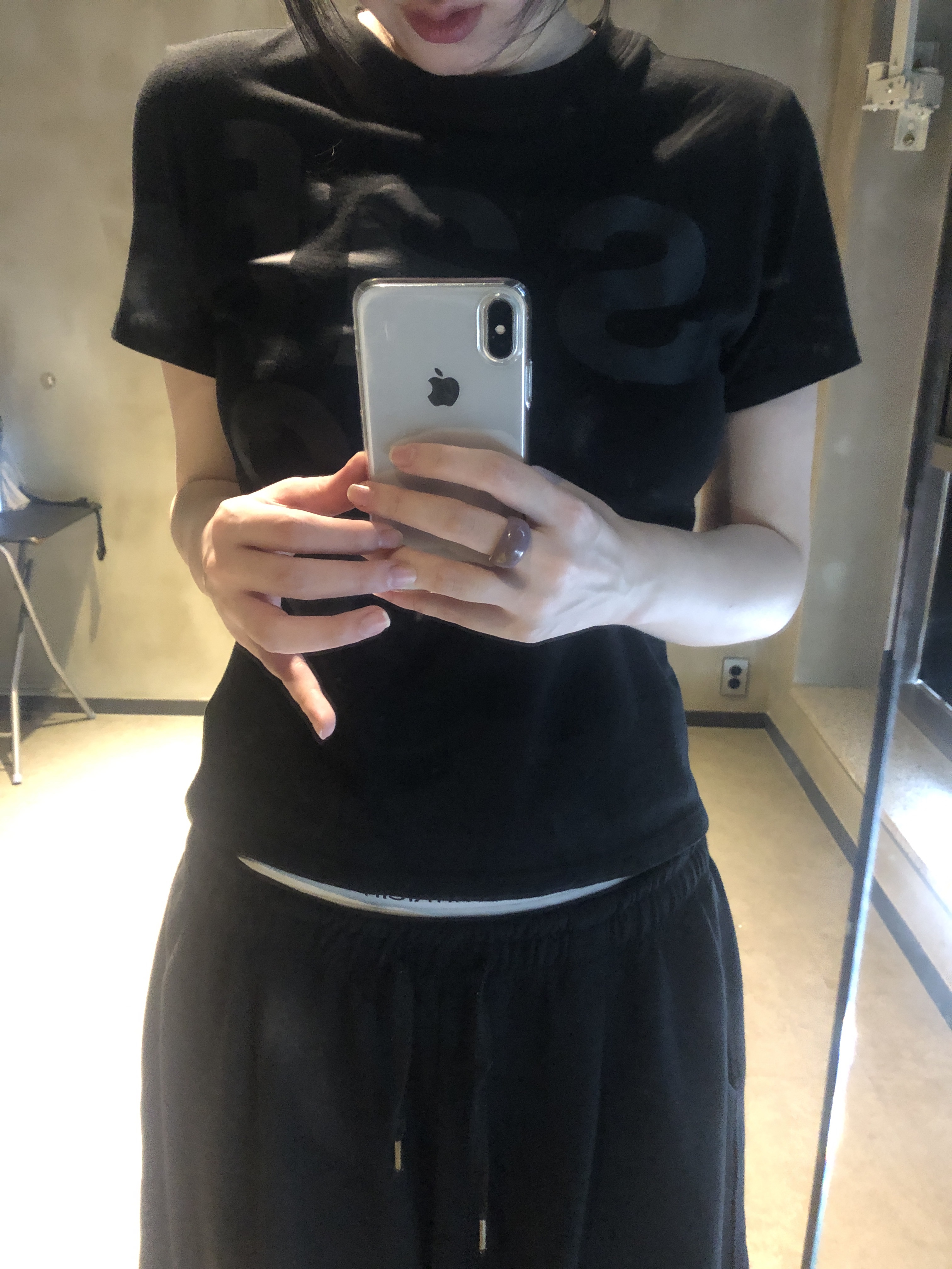 [예약 배송][KREAM 단독] Safarispot 1/2 Basic Safari T-Shirt Black 착용 스타일 - 3