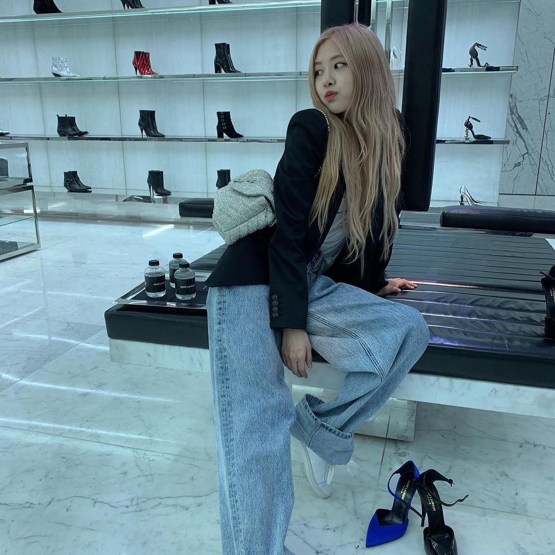 Saint Laurent Slim Fit Jeans in Denim Santa Monica Blue, Zara x Ader Error Wide Leg Jeans Blue 착용 스타일 - 3