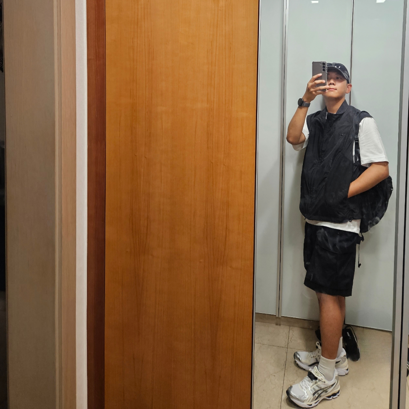 (W) Asics Gel-Kayano 14 White Midnight, Oakley Eye Jacket Redux Matte Black Frame Prizm Grey Lenses High Bridge Fit 착용 스타일