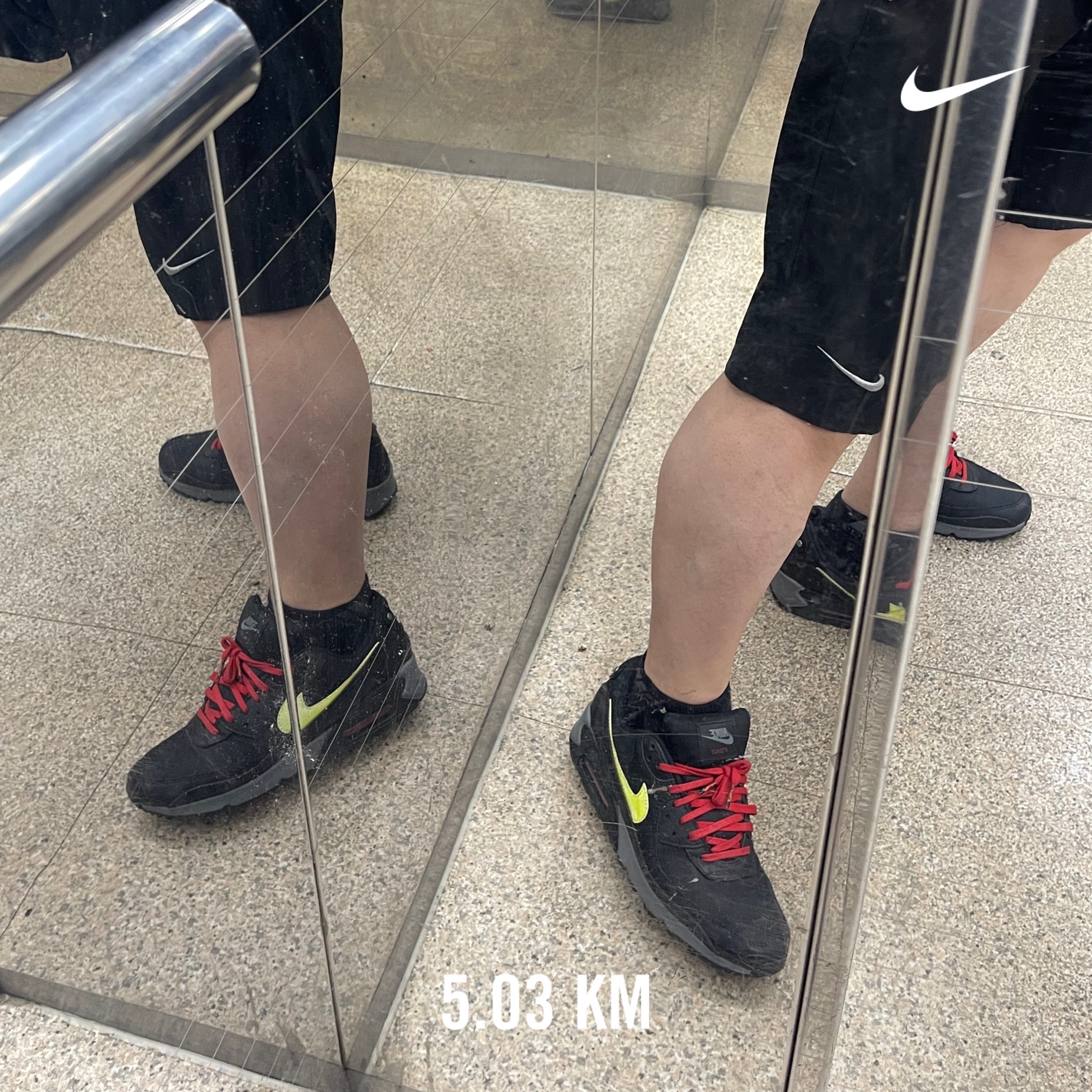 Nike Air Max 90 City Pack NYC 2020 착용 스타일