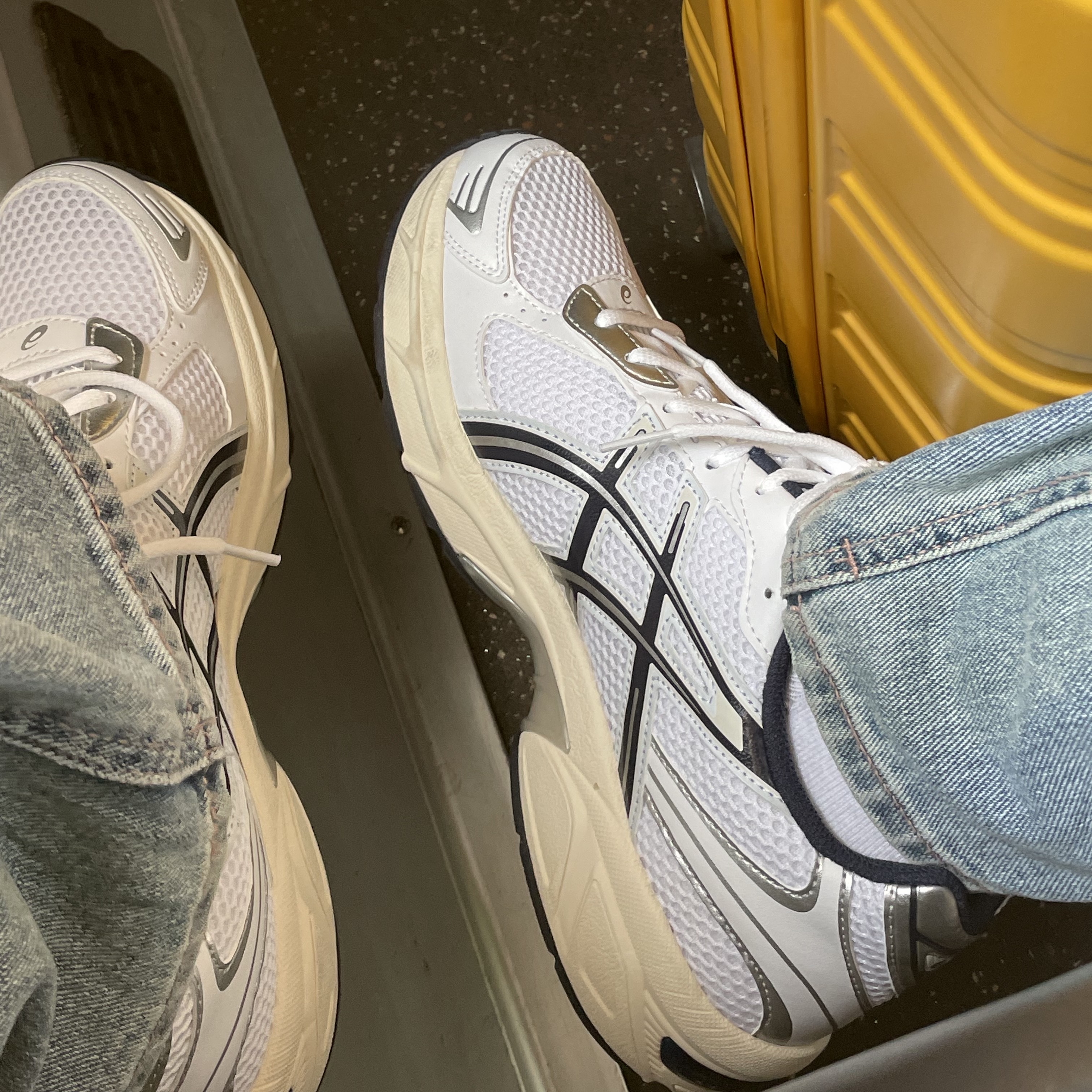 (W) Asics Gel-1130 White Midnight 착용 스타일