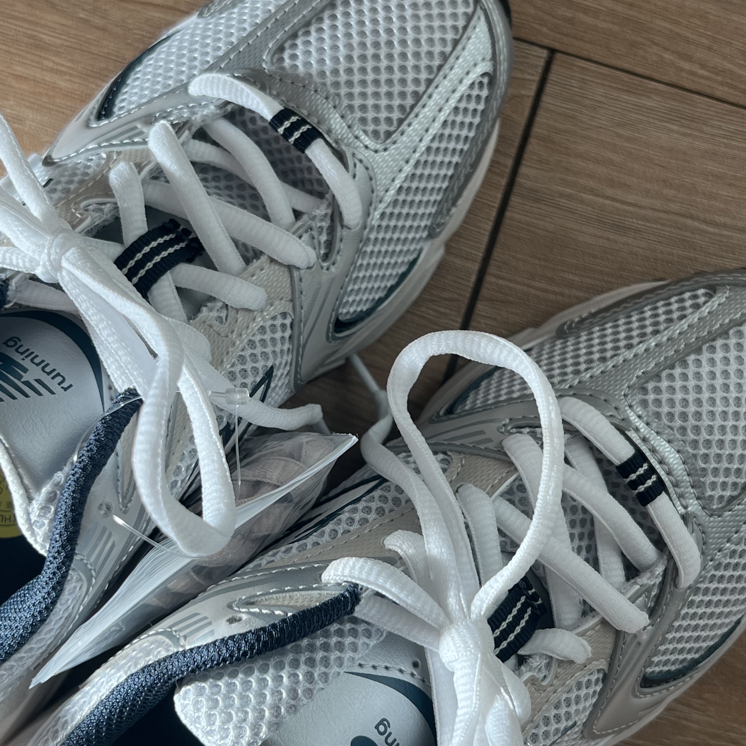 New Balance 530 Steel Grey 착용 스타일