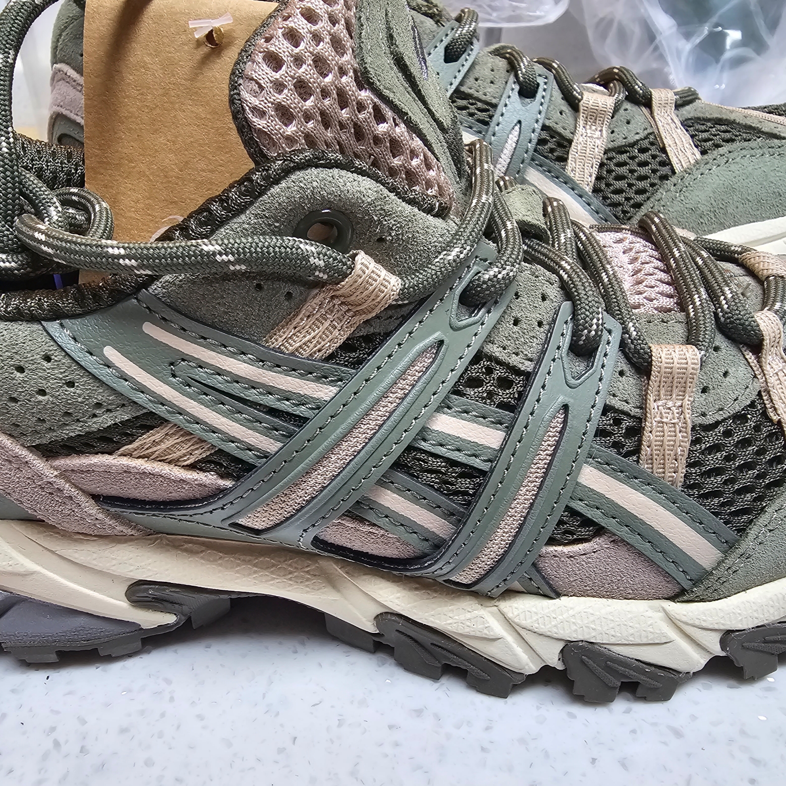 Asics Gel-Sonoma 15-50 Mantle Green Lichen Green 착용 스타일