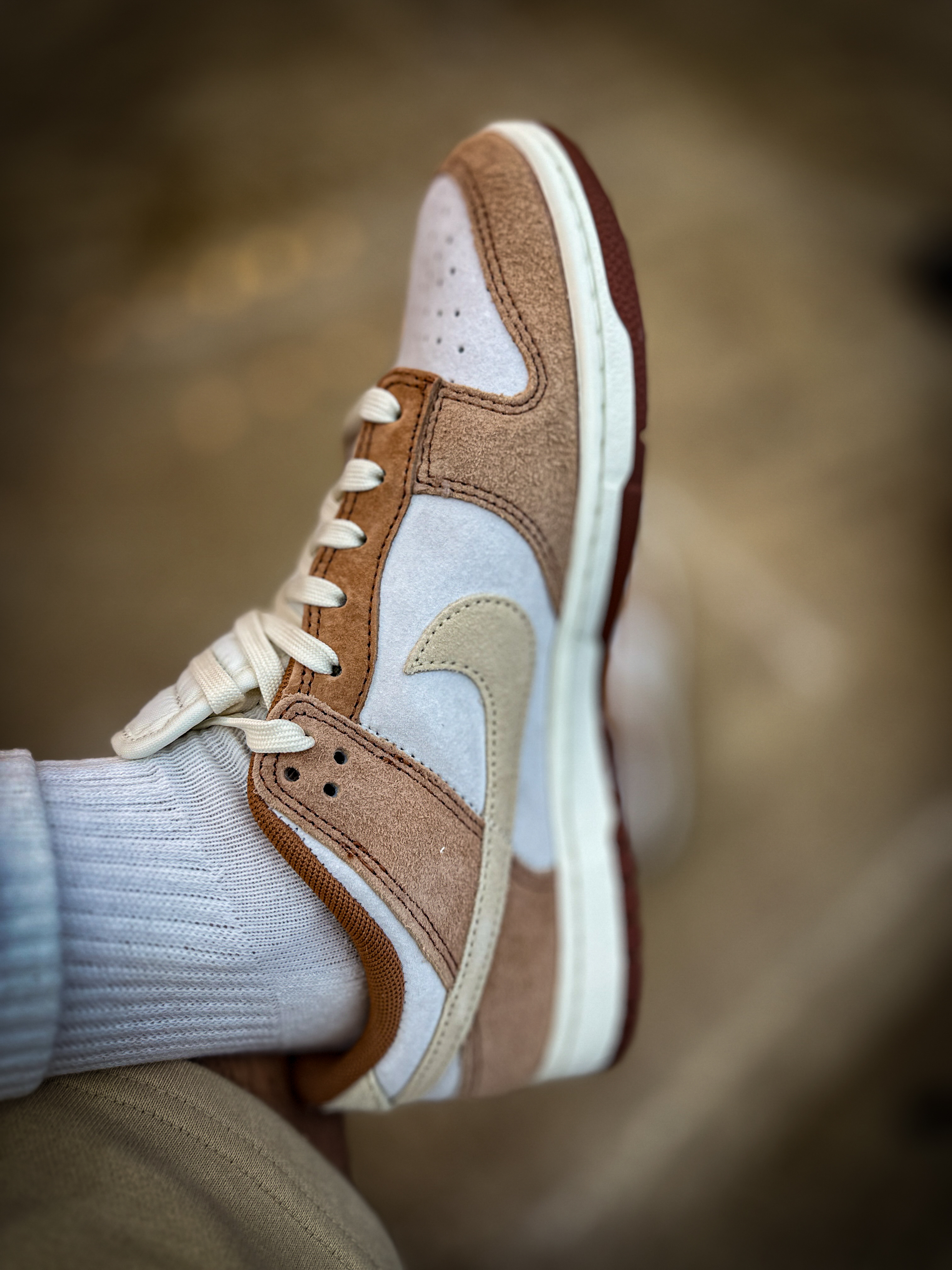Nike Dunk Low Pro Premium Medium Curry 착용 스타일 - 2