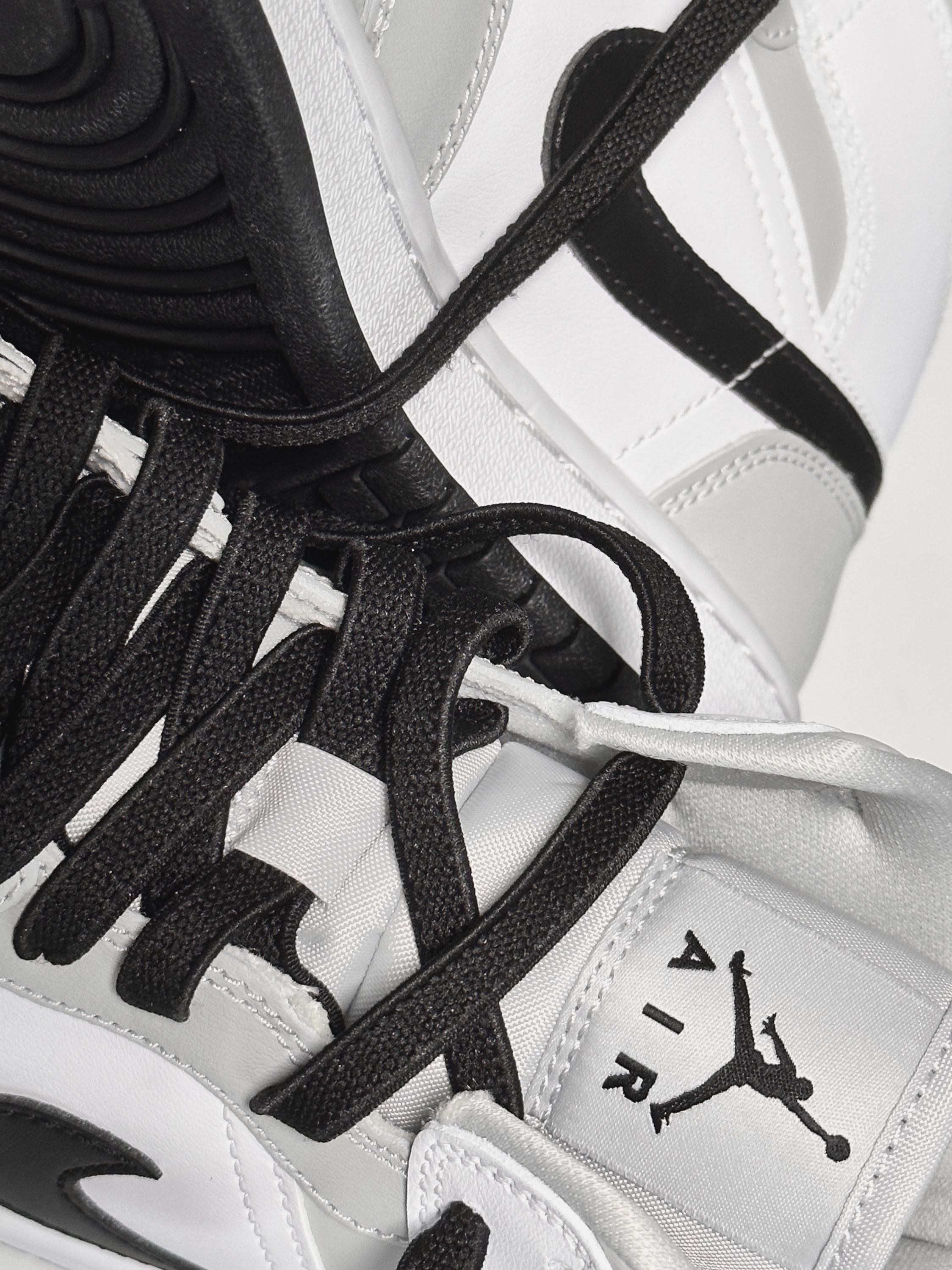 (W) Jordan 1 Mid Grey Fog 착용 스타일