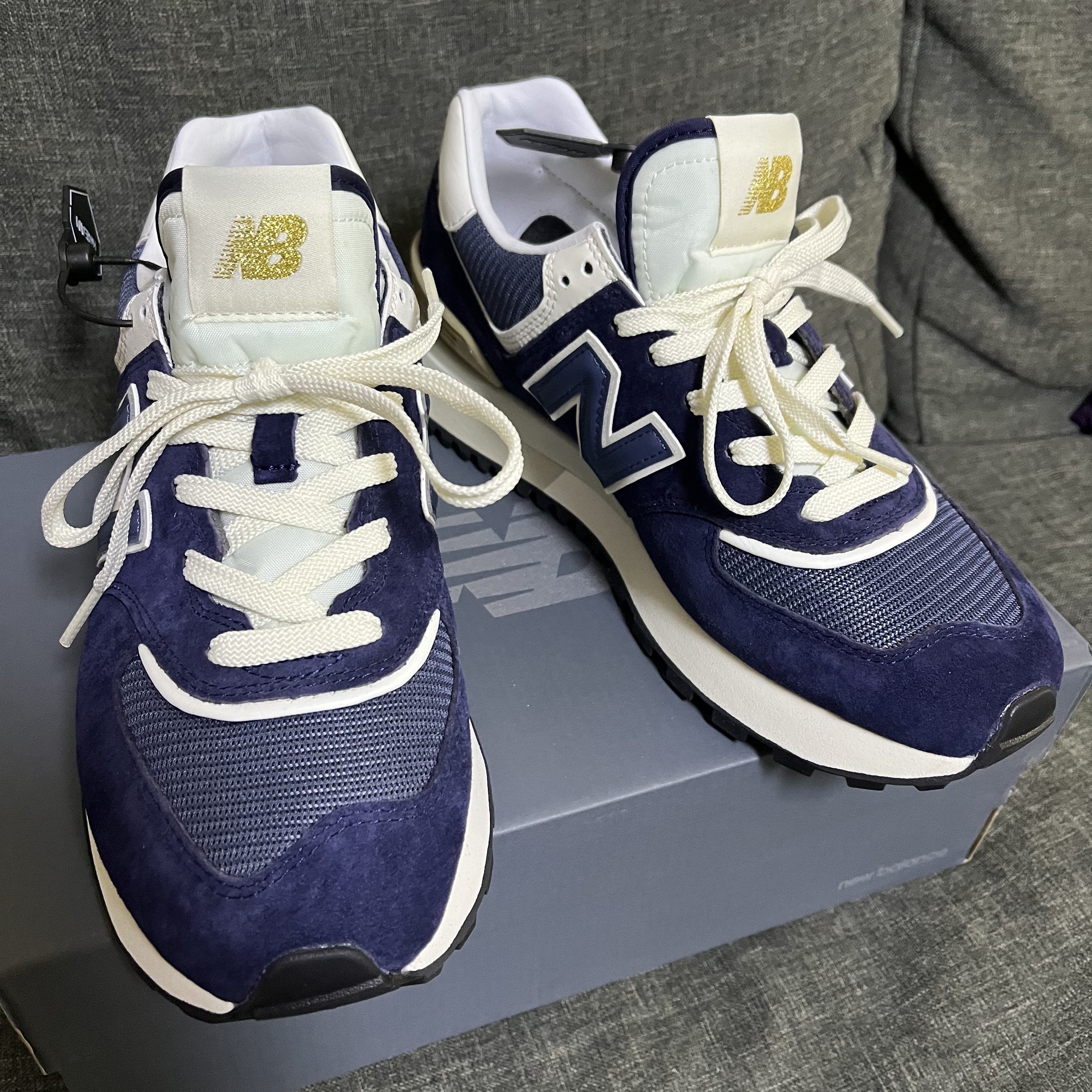 New Balance 574 Legacy Navy 착용 스타일