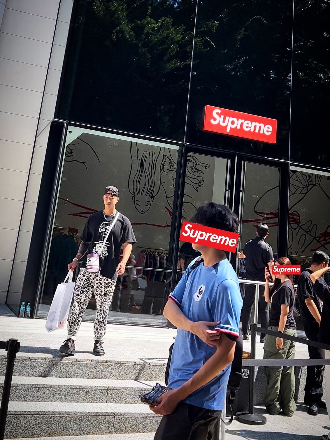 Supreme x Jean Paul Gaultier T-Shirt Black - 19SS, Supreme x Nike Lightweight Crew Socks Black (1 Pack) 착용 스타일 - 4
