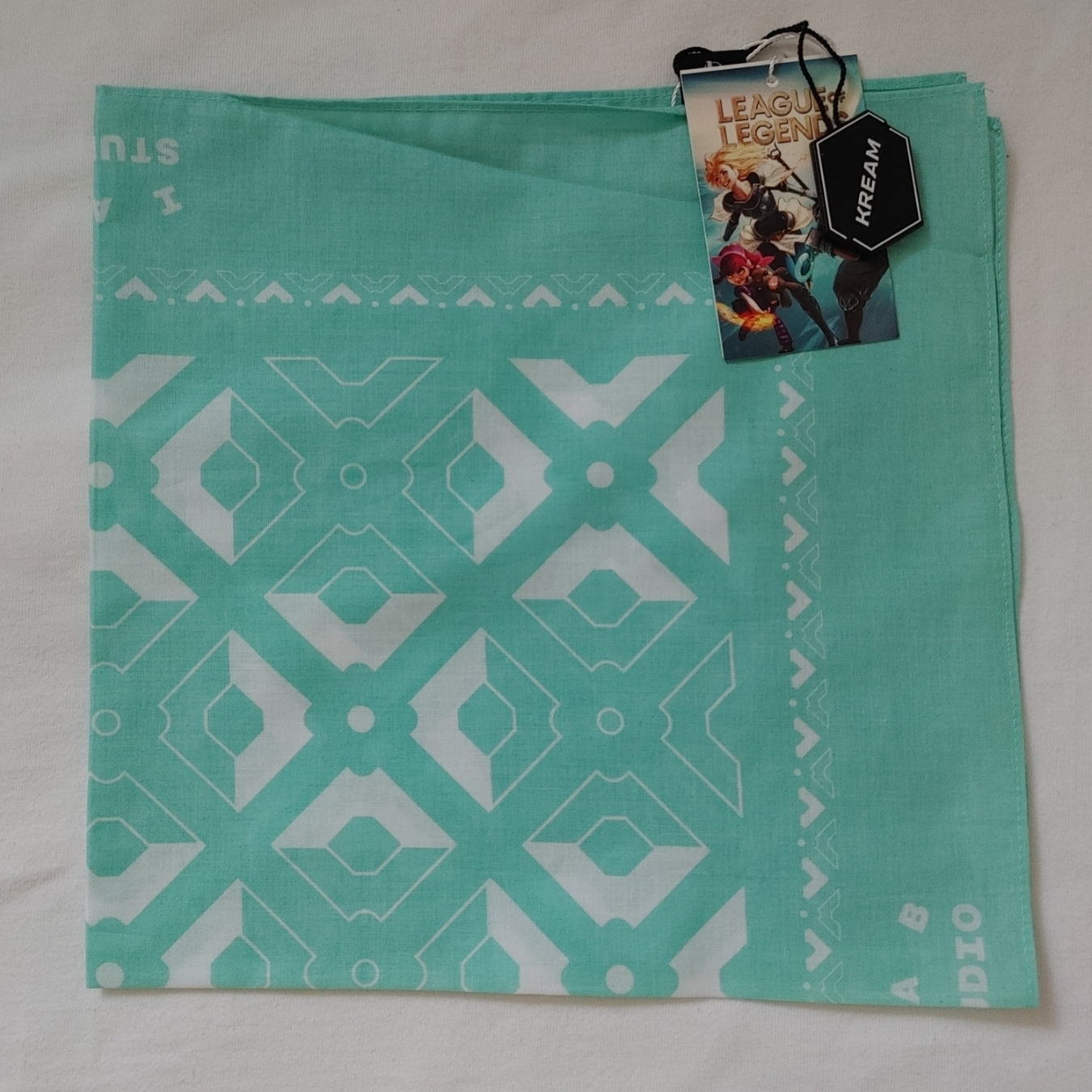 IAB Studio x League of Legends Bandana 착용 스타일