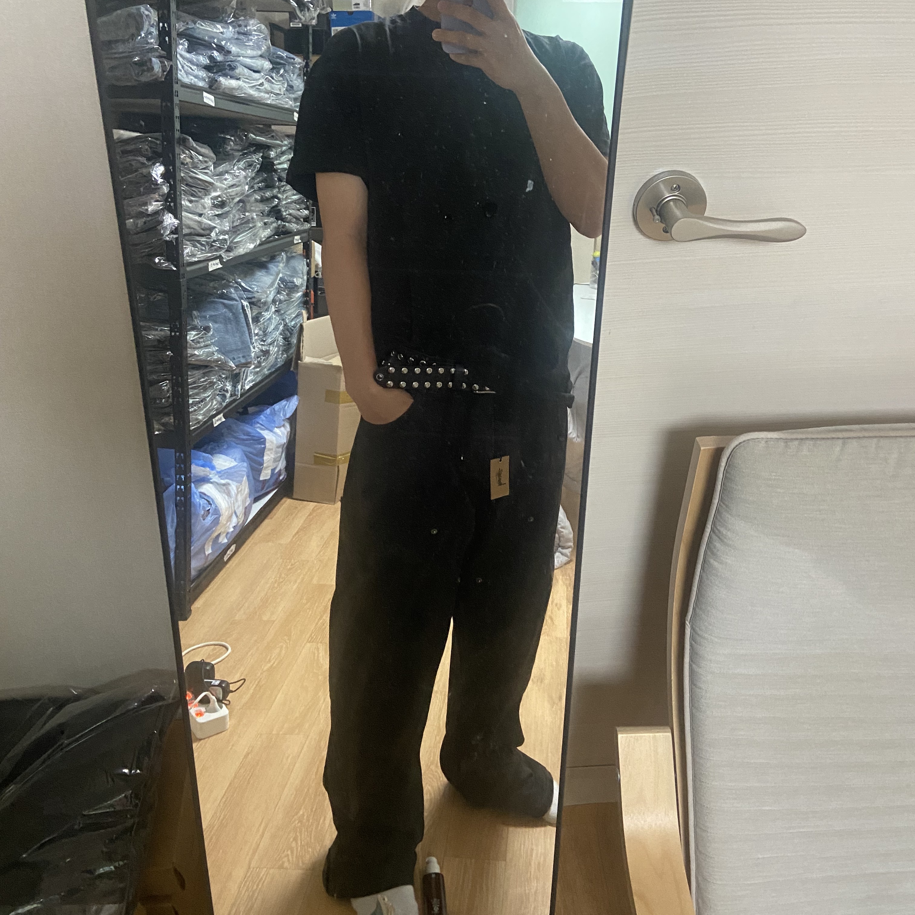 Stussy 8 Ball Studded Belt Black 착용 스타일