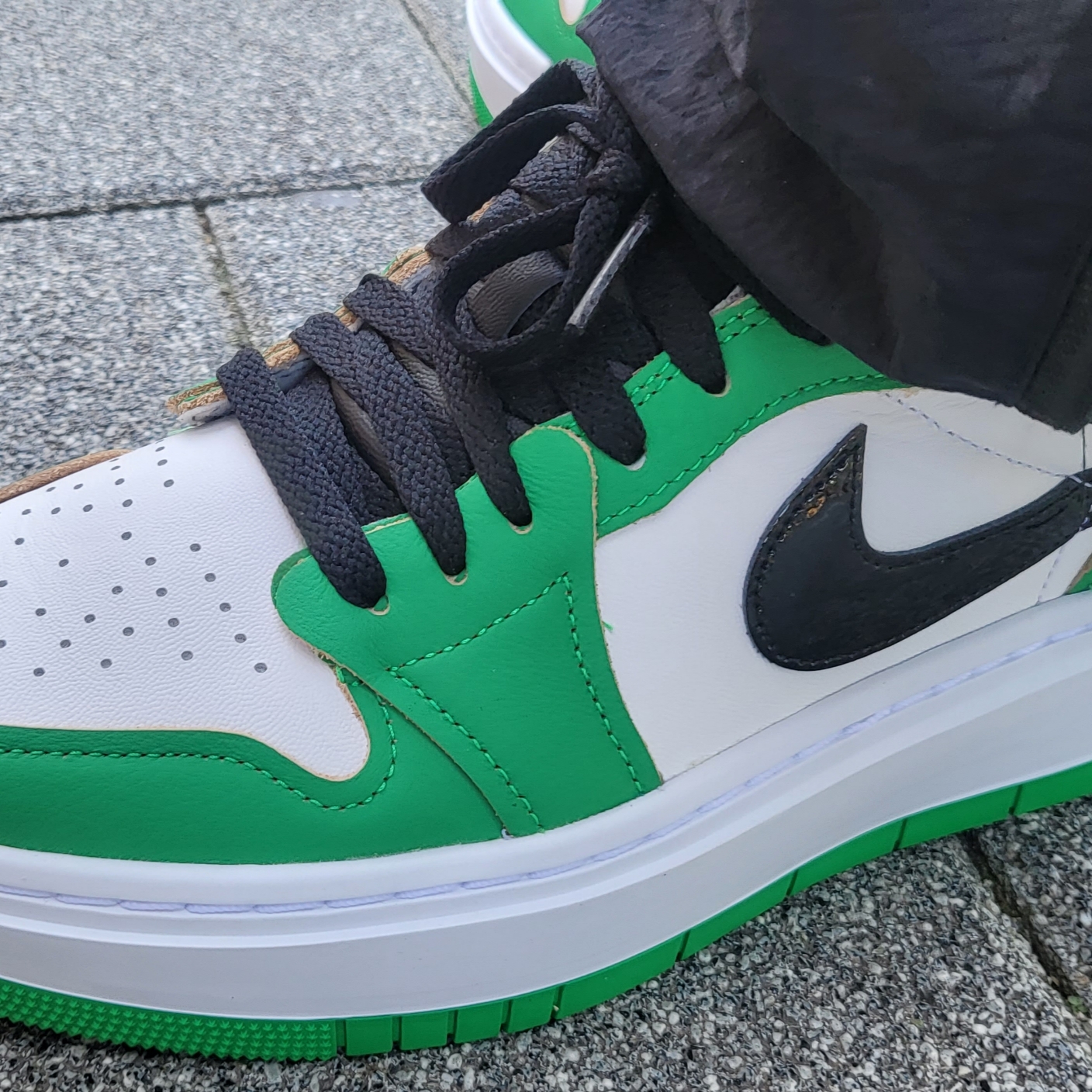 (W) Jordan 1 Elevate Low SE Lucky Green 착용 스타일