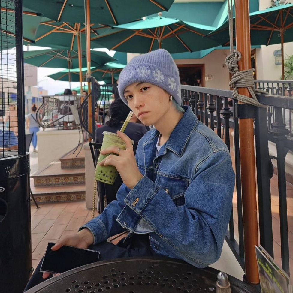 Chrome Hearts Big Daddy Cashmere Beanie Light Blue White 착용 스타일 - 3