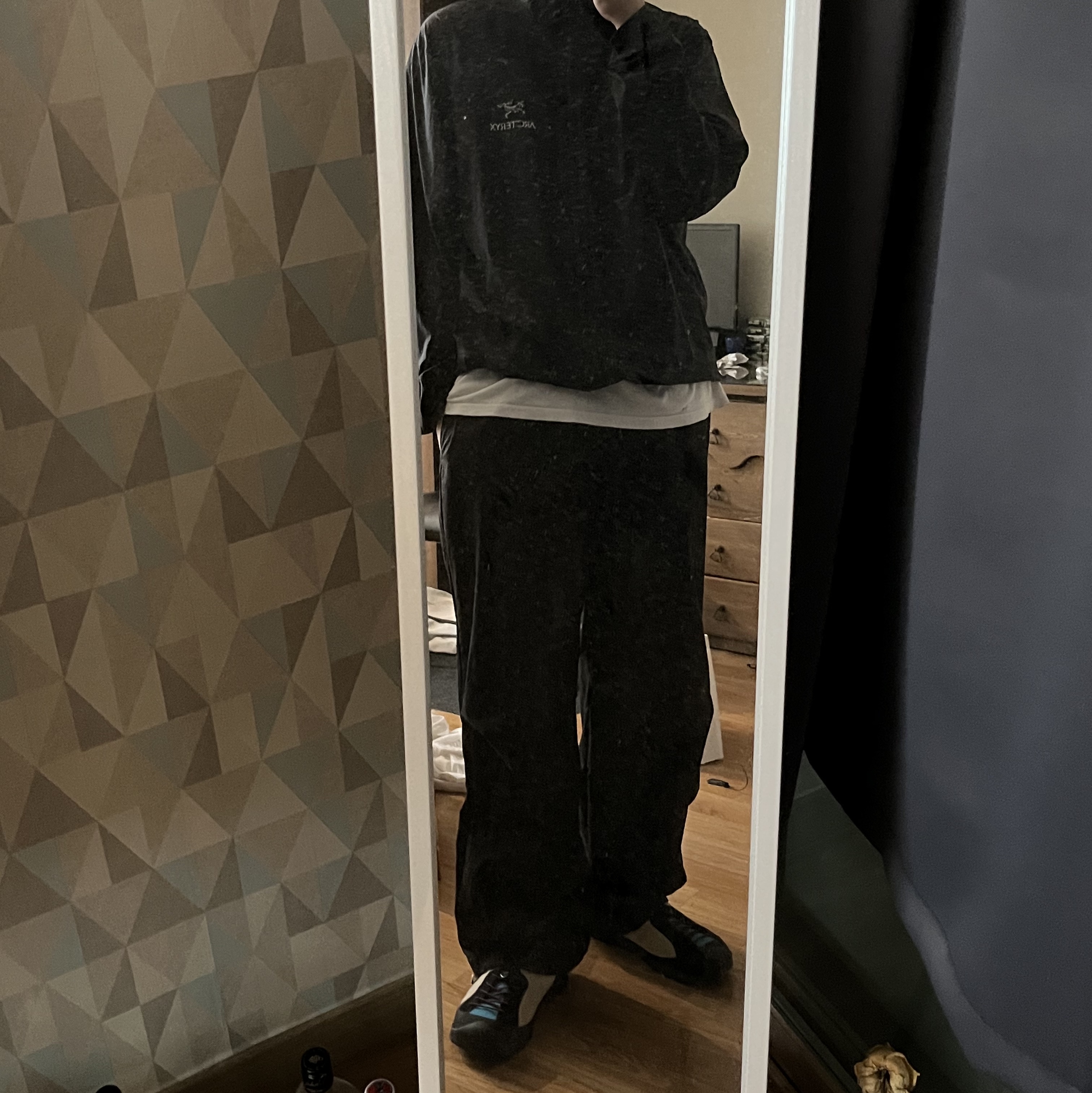 Keen Jasper Rocks SP Sneakers Beige, Arc'teryx Squamish Hoody Black 착용 스타일