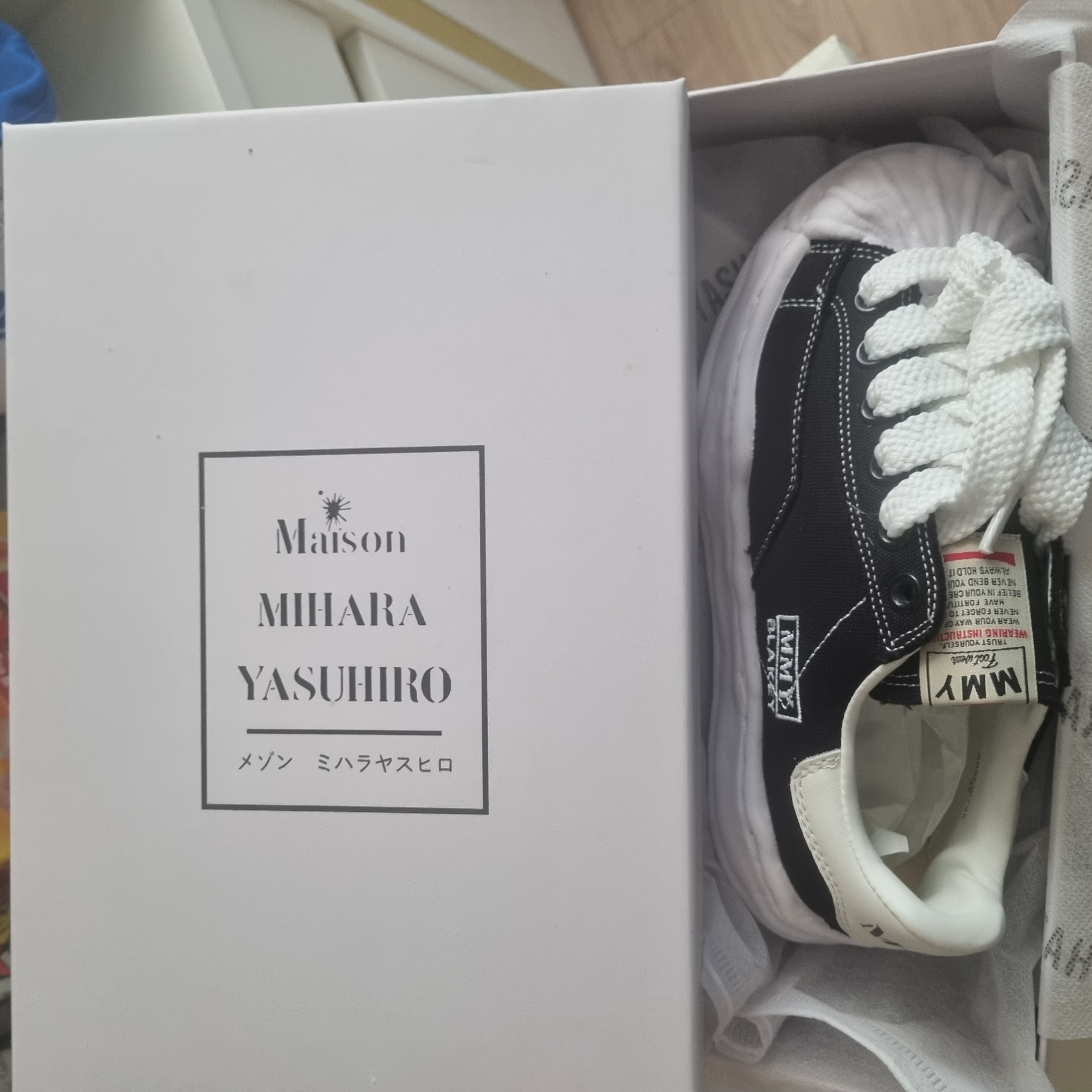 Maison Mihara Yasuhiro Blakey OG Sole Canvas Low-top Sneakers Black White 착용 스타일
