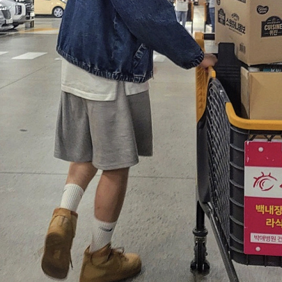 Nike Air Force 1 High '07 LV8 WB Flax 착용 스타일
