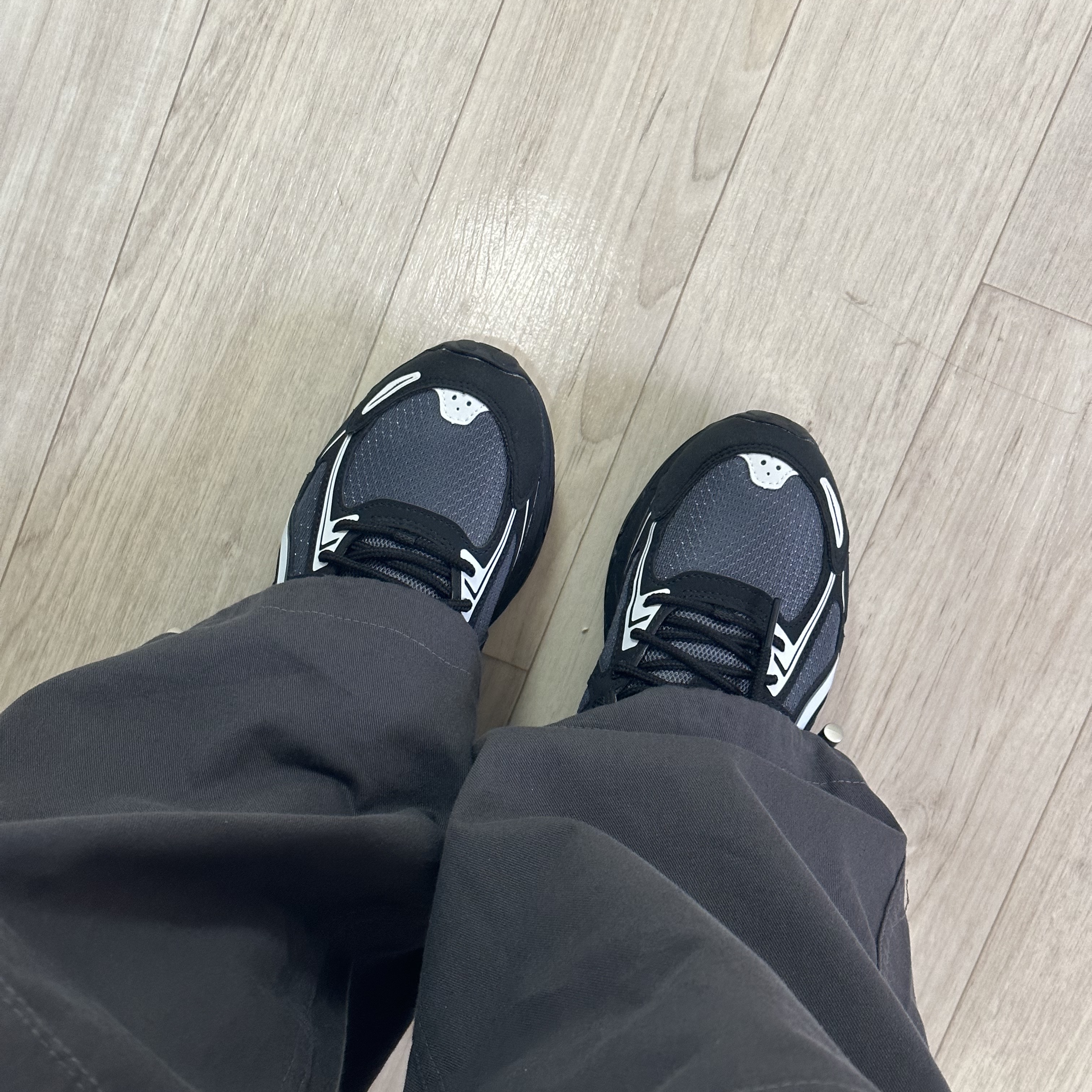 Asics Gel-Venture 6 Carrier Grey 착용 스타일 - 1