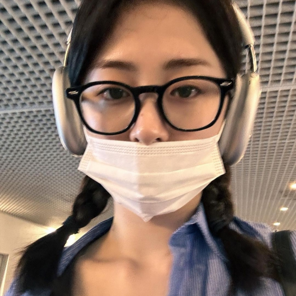 Apple AirPods Max Lightning Silver (Korean Ver.) 착용 스타일