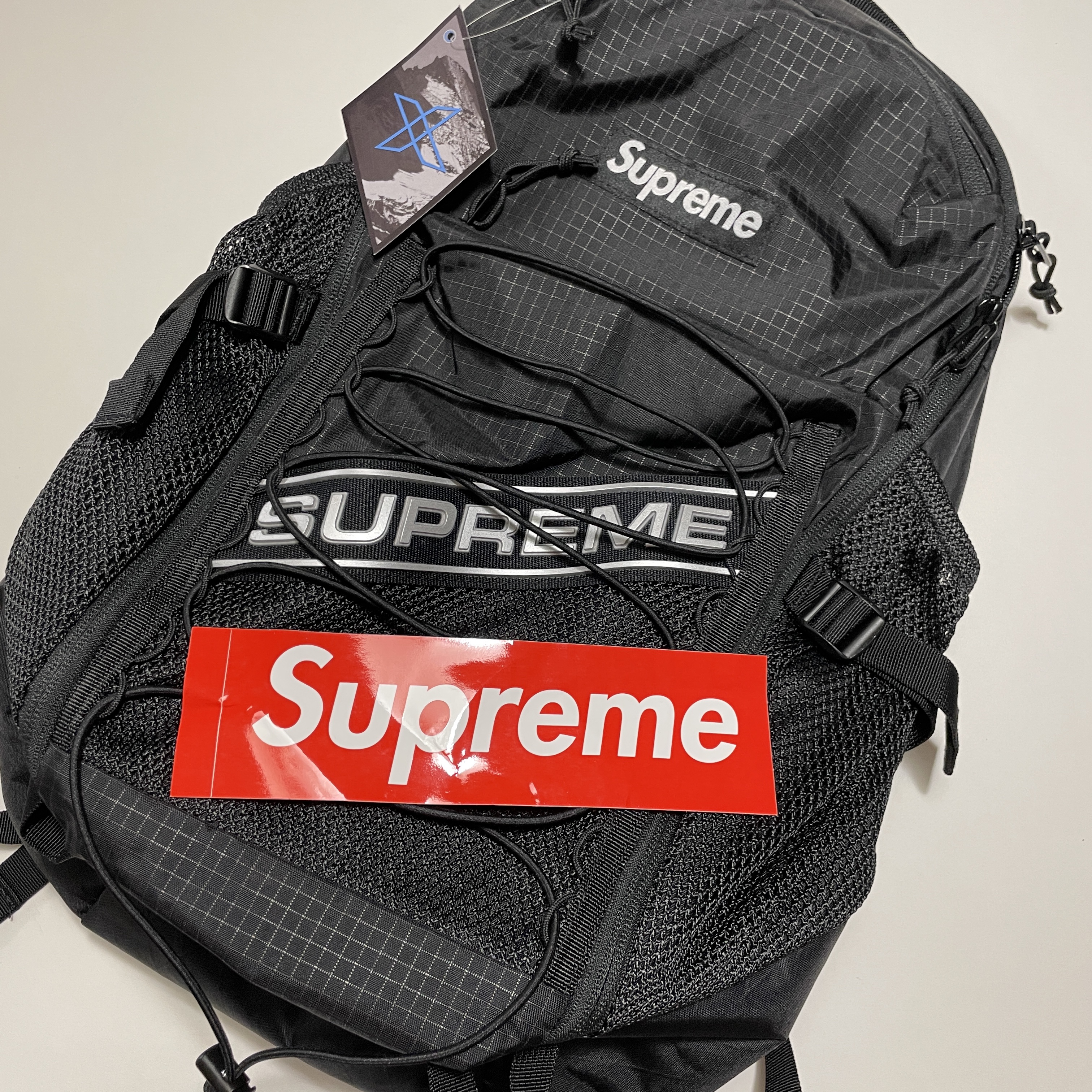 Supreme Backpack Black - 23FW 착용 스타일