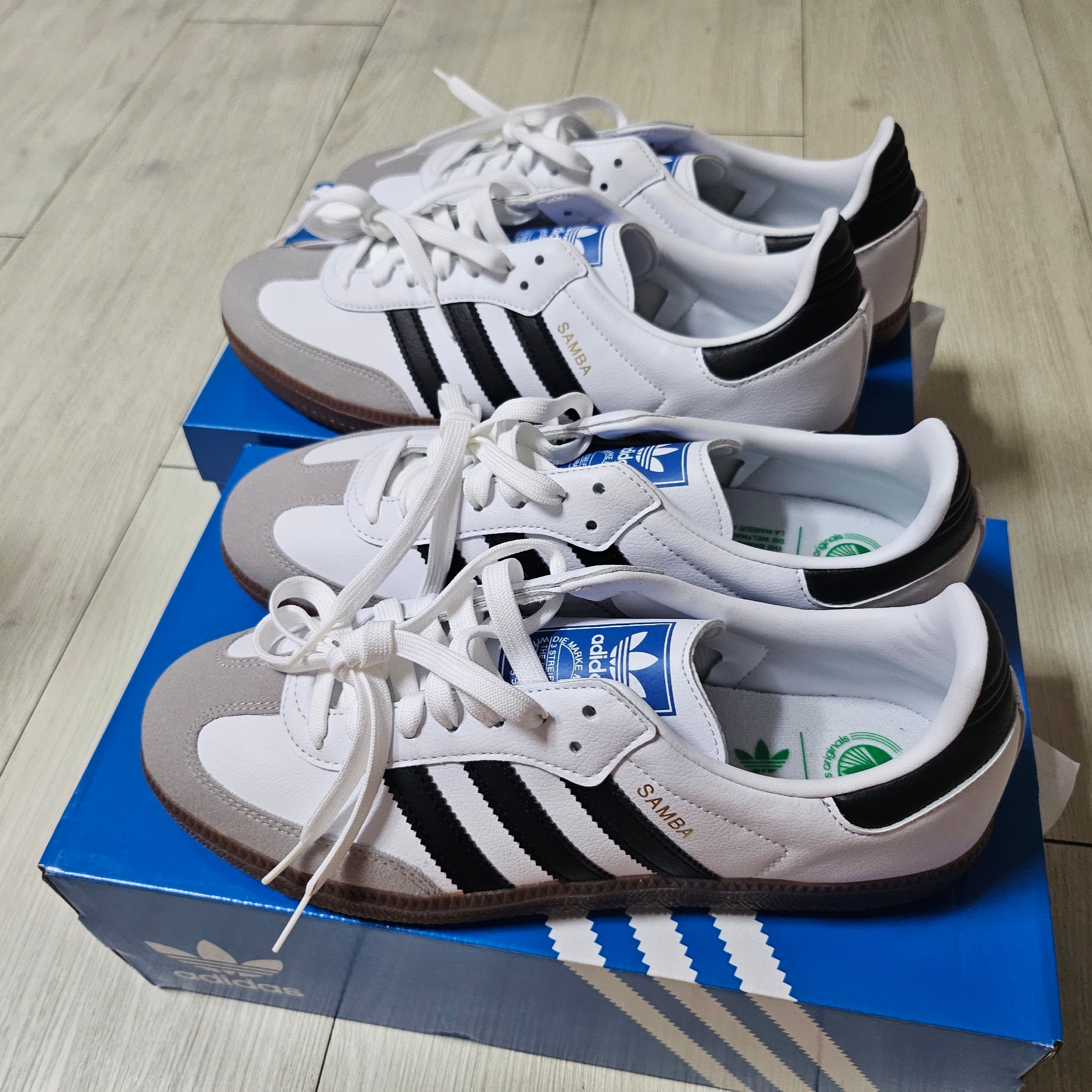 Adidas Samba Vegan White Black 착용 스타일 - 2