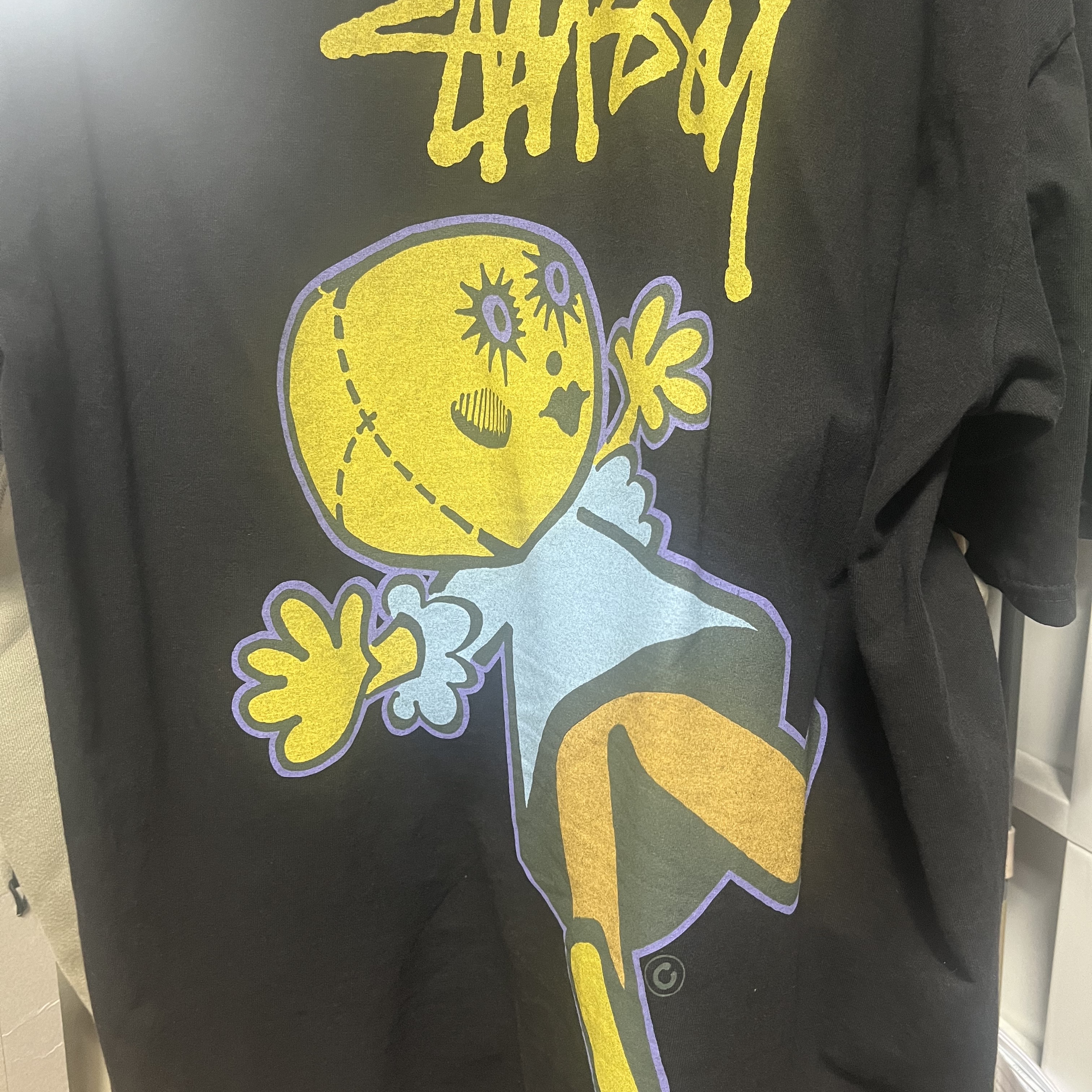 Stussy Dollie Pigment Dyed T-Shirt Black 착용 스타일