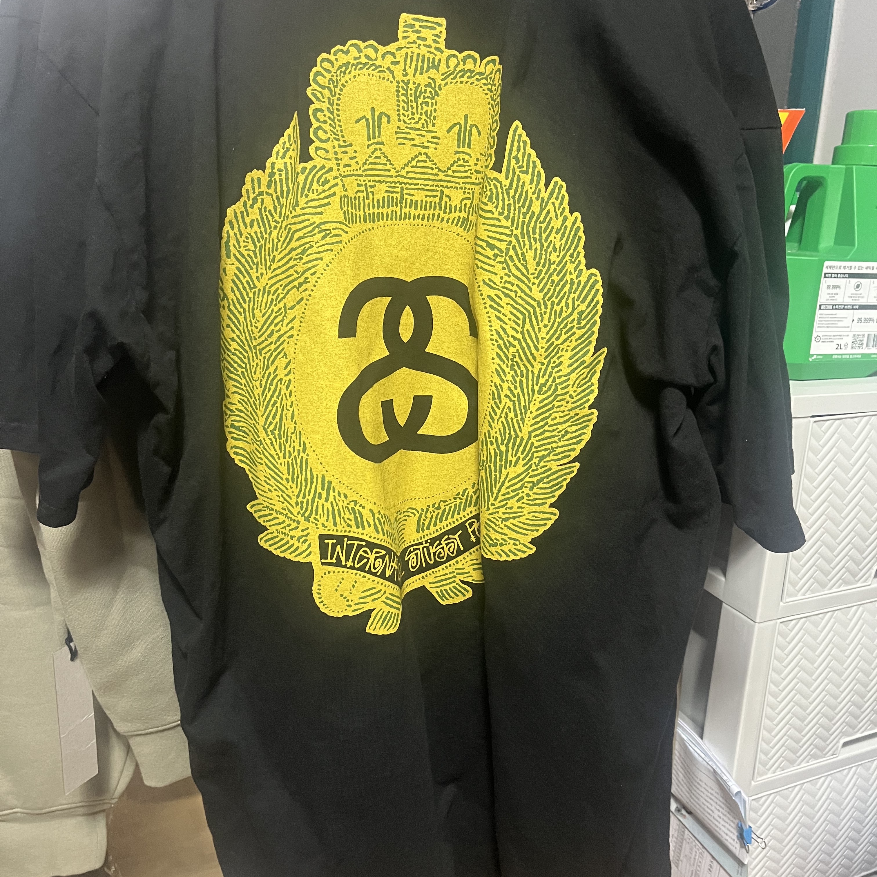 Stussy Crown Wreath Pigment Dyed T-Shirt Black 착용 스타일
