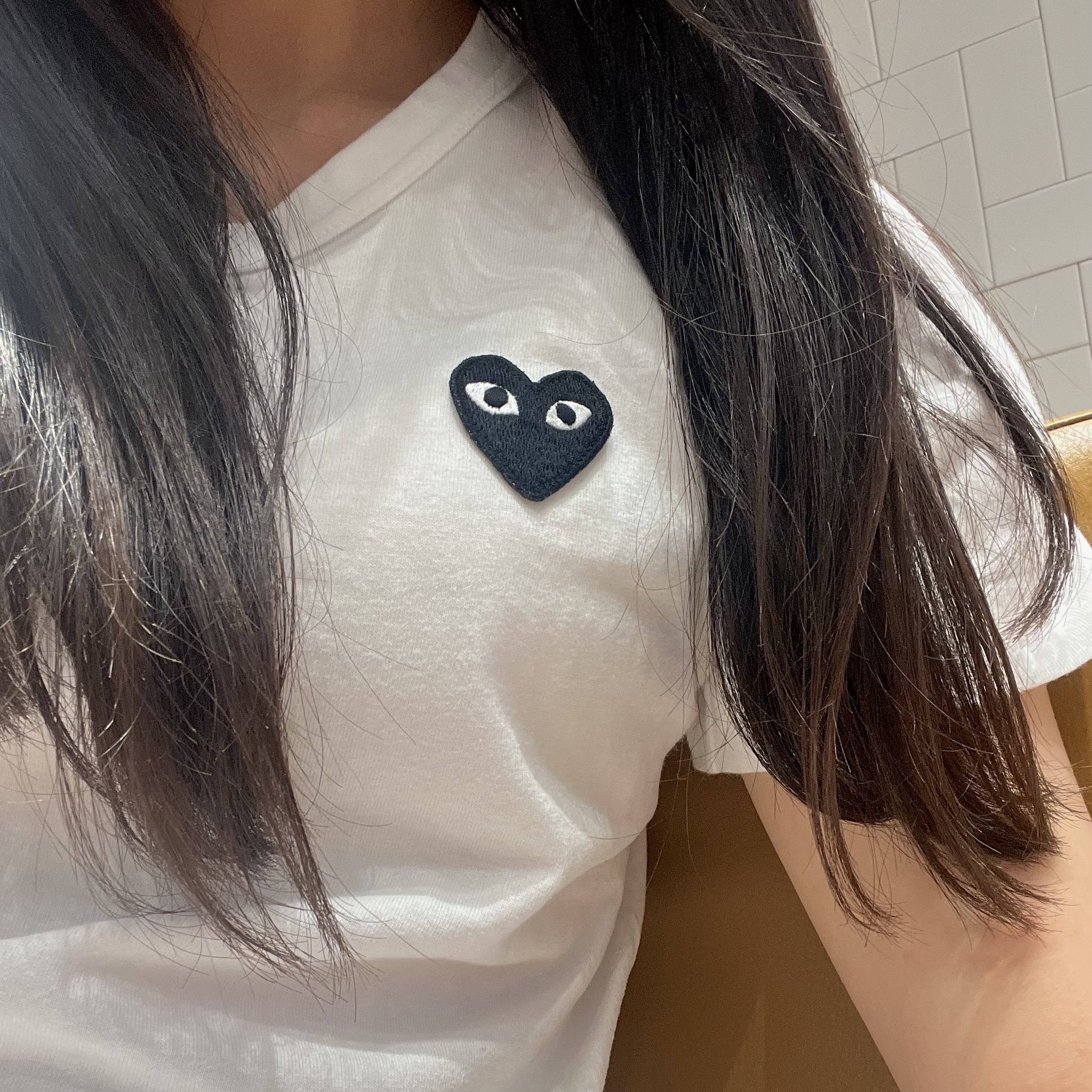 (W) Play Comme des Garcons Black Heart T-Shirt White 착용 스타일