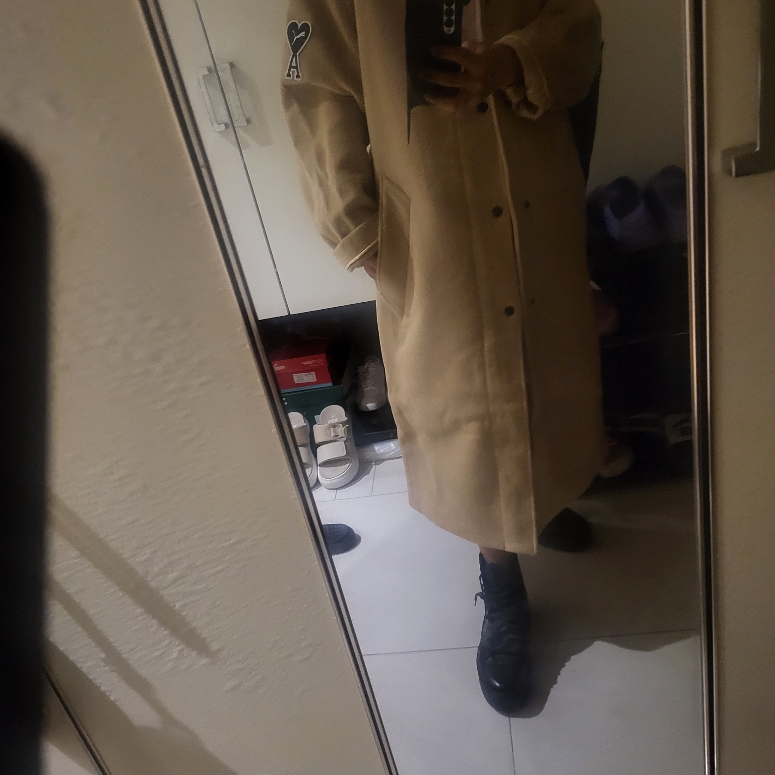 Puma x AMI Coat Light Sand 착용 스타일 - 1