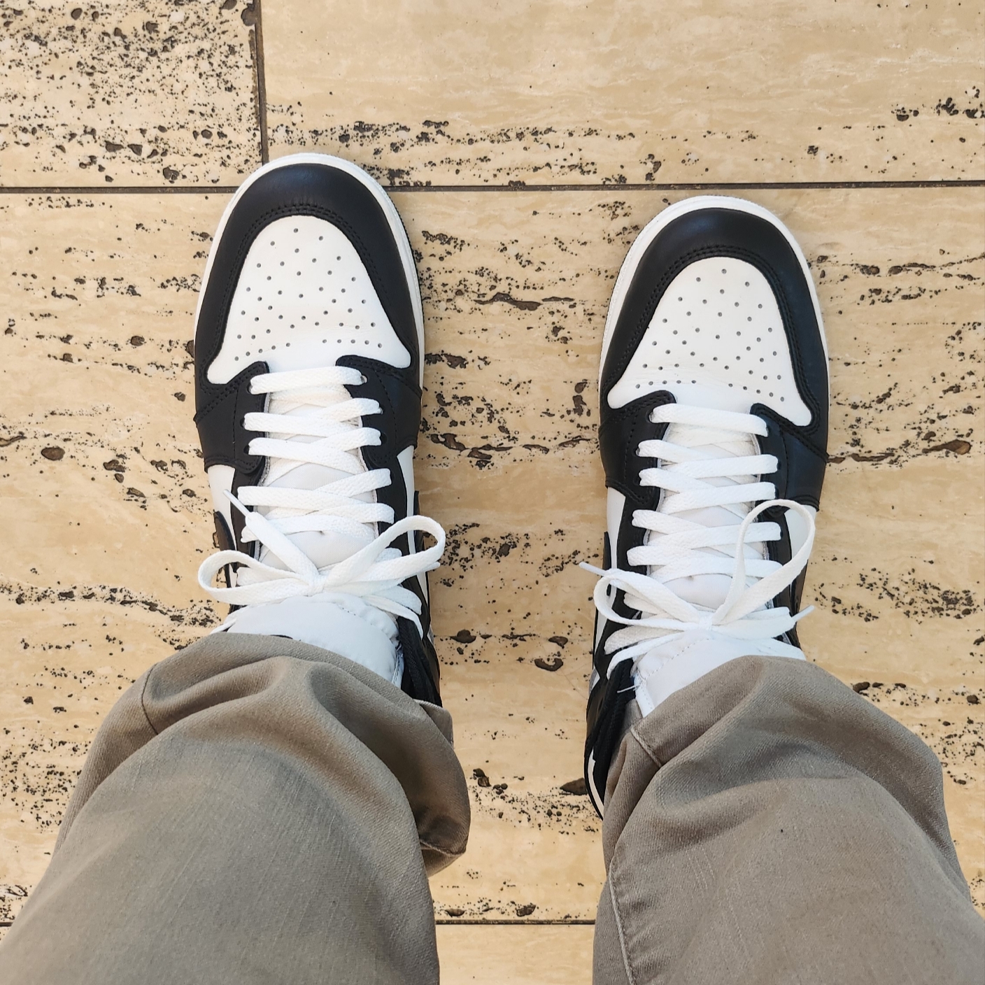 Jordan 1 High 85 Black White 착용 스타일