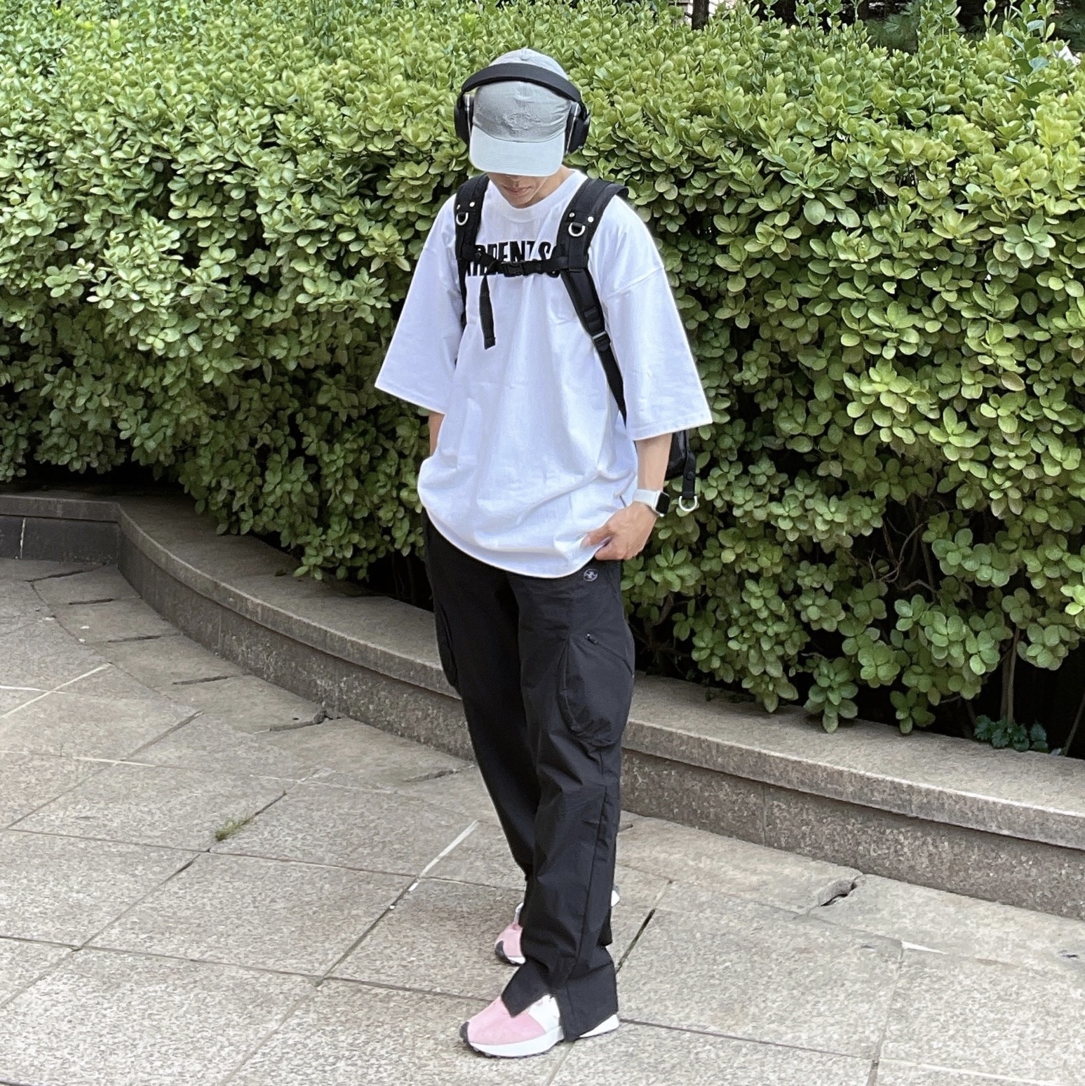 New Balance 327 Pink, Sansan Gear Cargo Pants Black - 23SS 착용 스타일 - 1