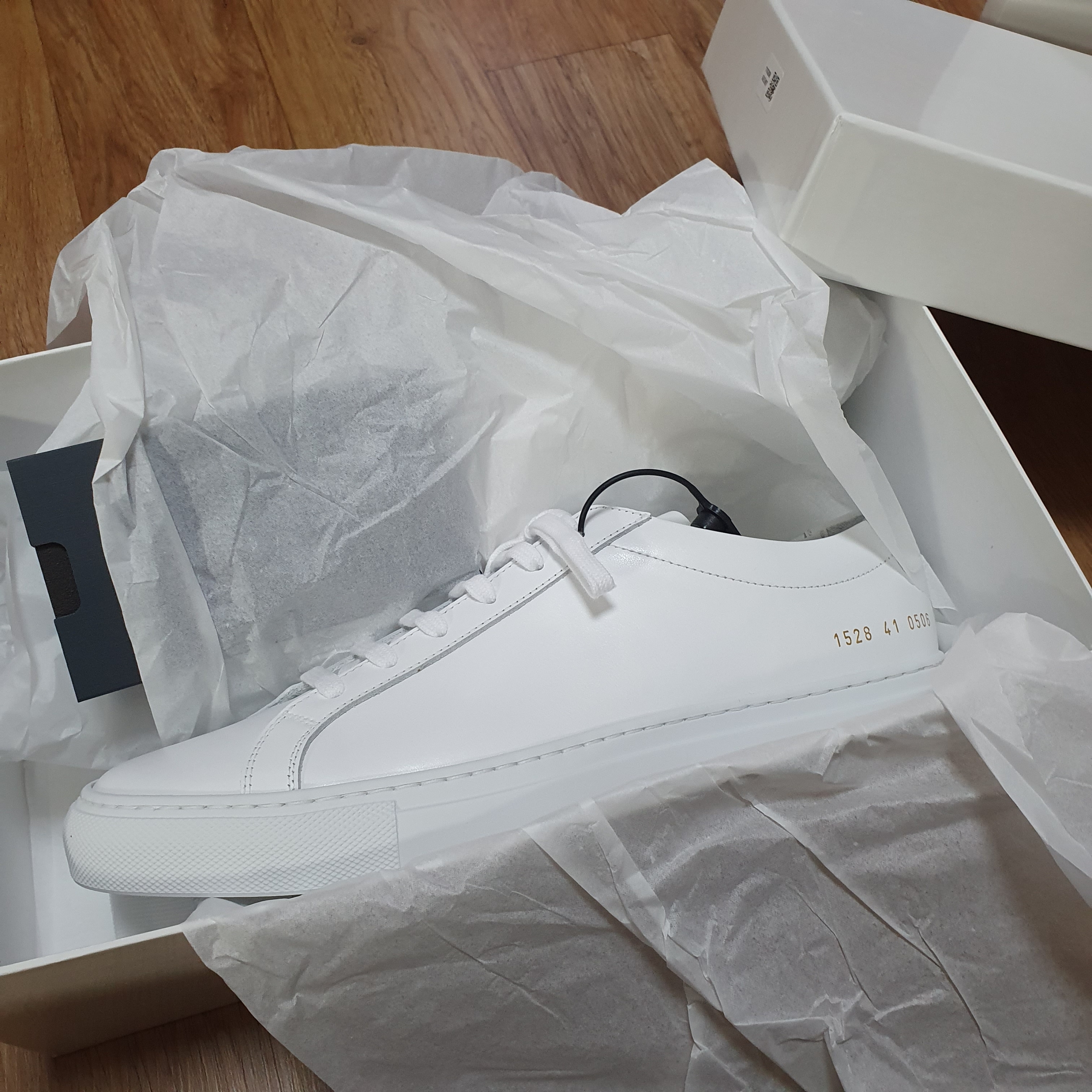 Common Projects Original Achilles Low White 착용 스타일 - 2