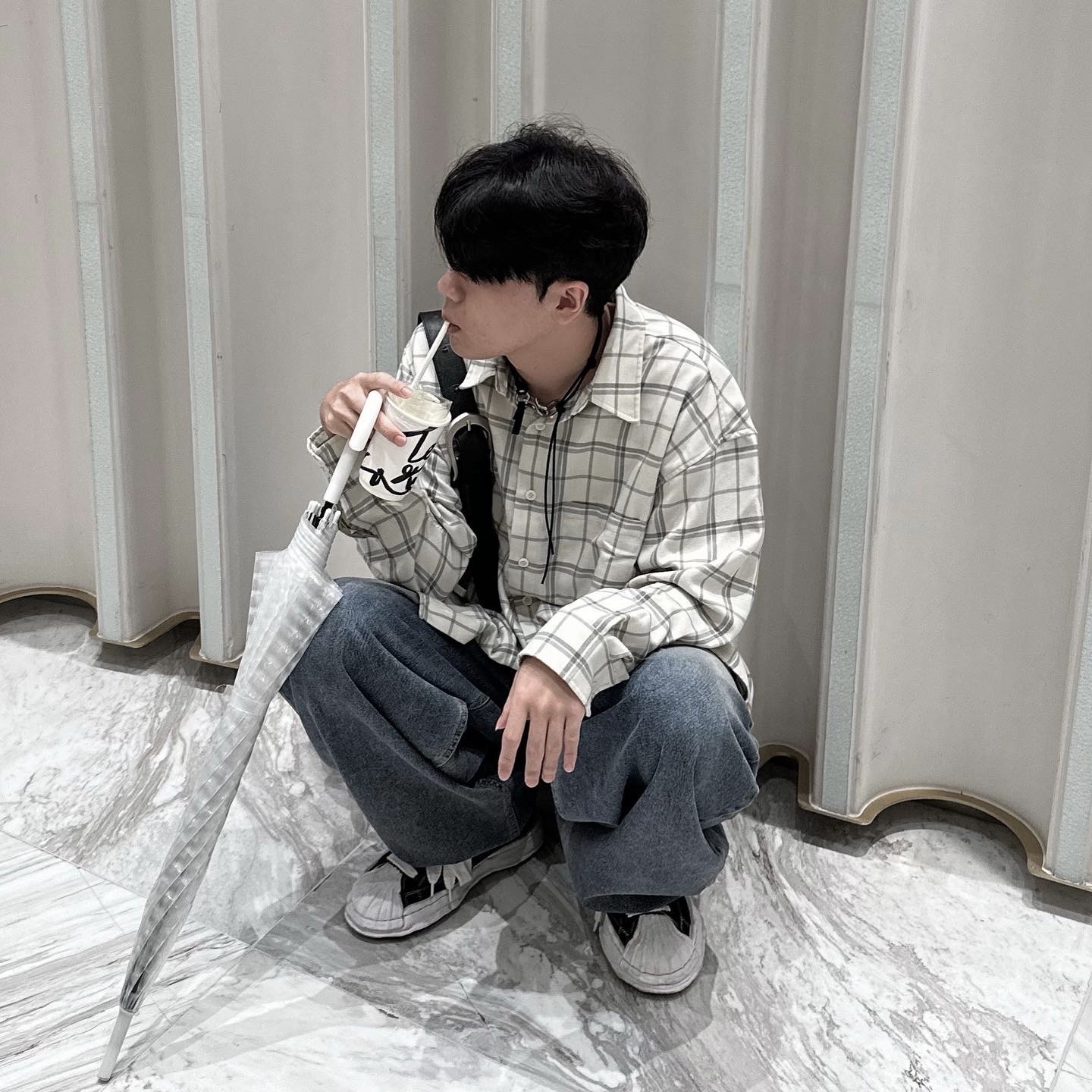 Maison Mihara Yasuhiro Blakey OG Sole Canvas Low-top Sneakers Black White, Our Legacy Ladon Leather Keychain Black 착용 스타일 - 2