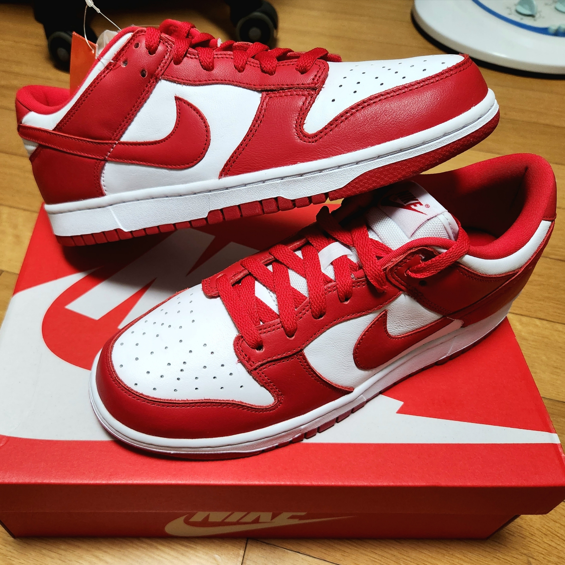 Nike Dunk Low SP White and University Red 2023 착용 스타일