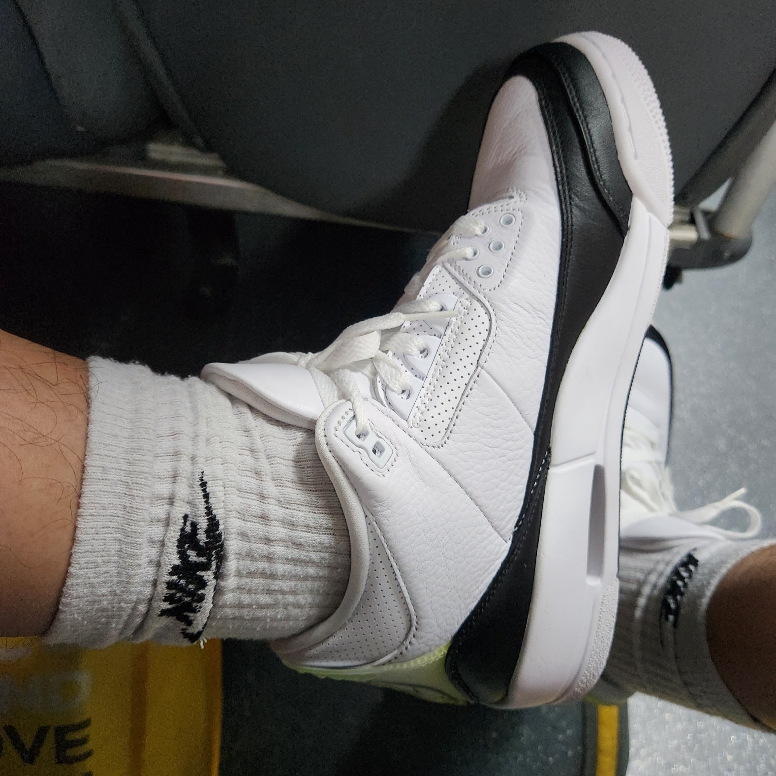 Jordan 3 x Fragment Retro SP White Black 착용 스타일 - 1