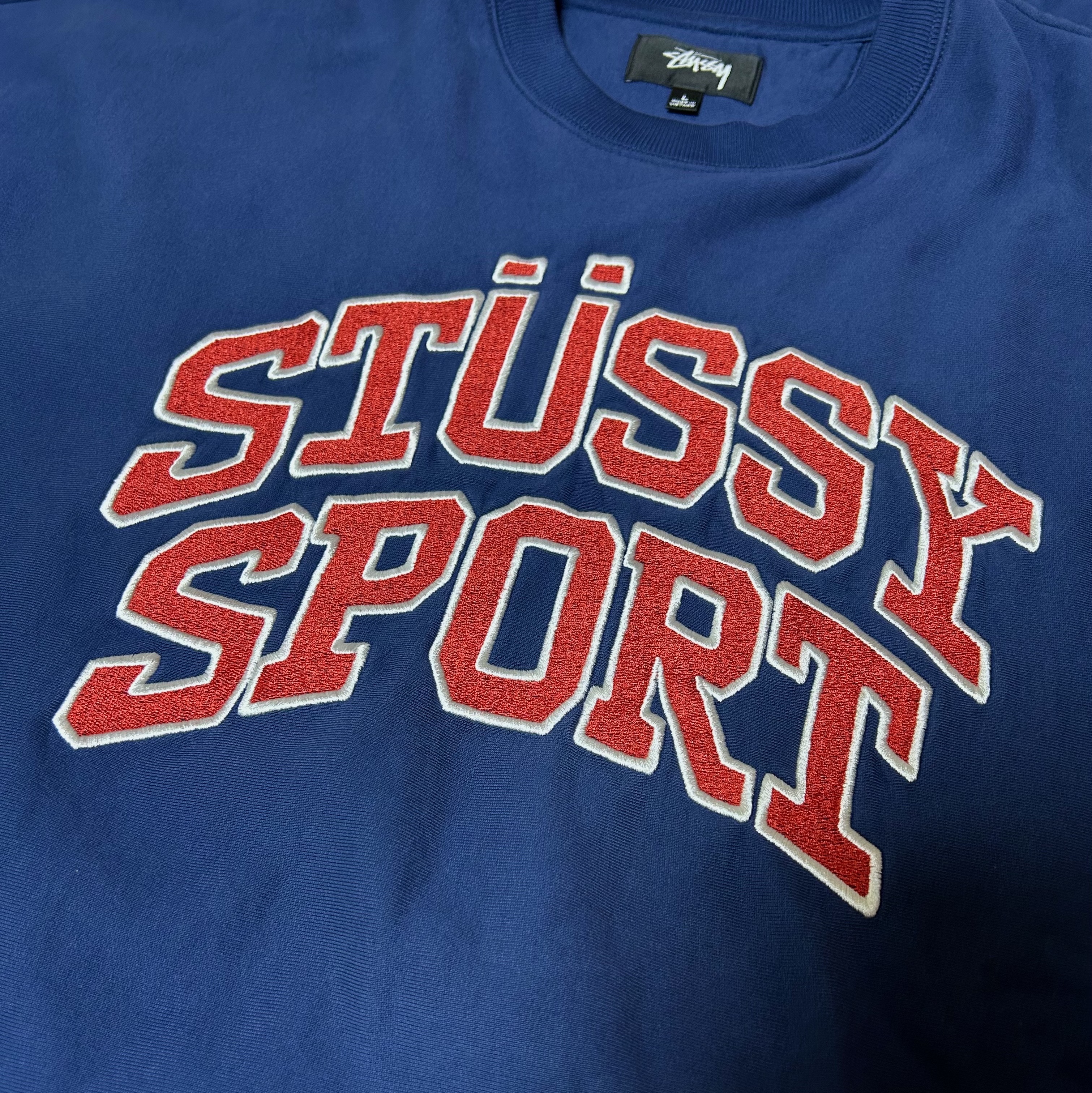 Stussy Relaxed Oversized Crew Navy 착용 스타일