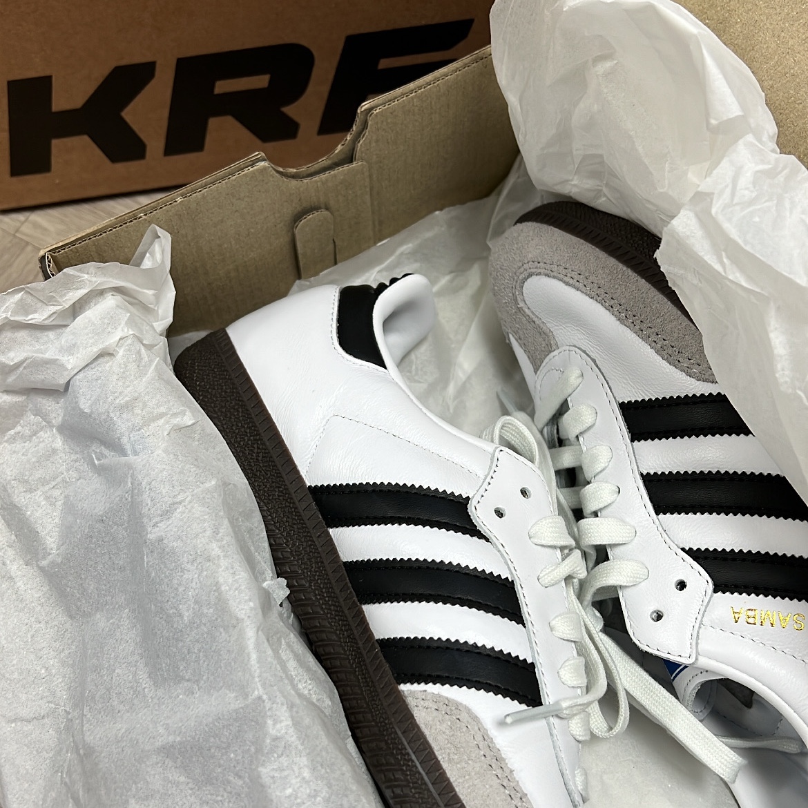 Adidas Samba OG Cloud White 착용 스타일
