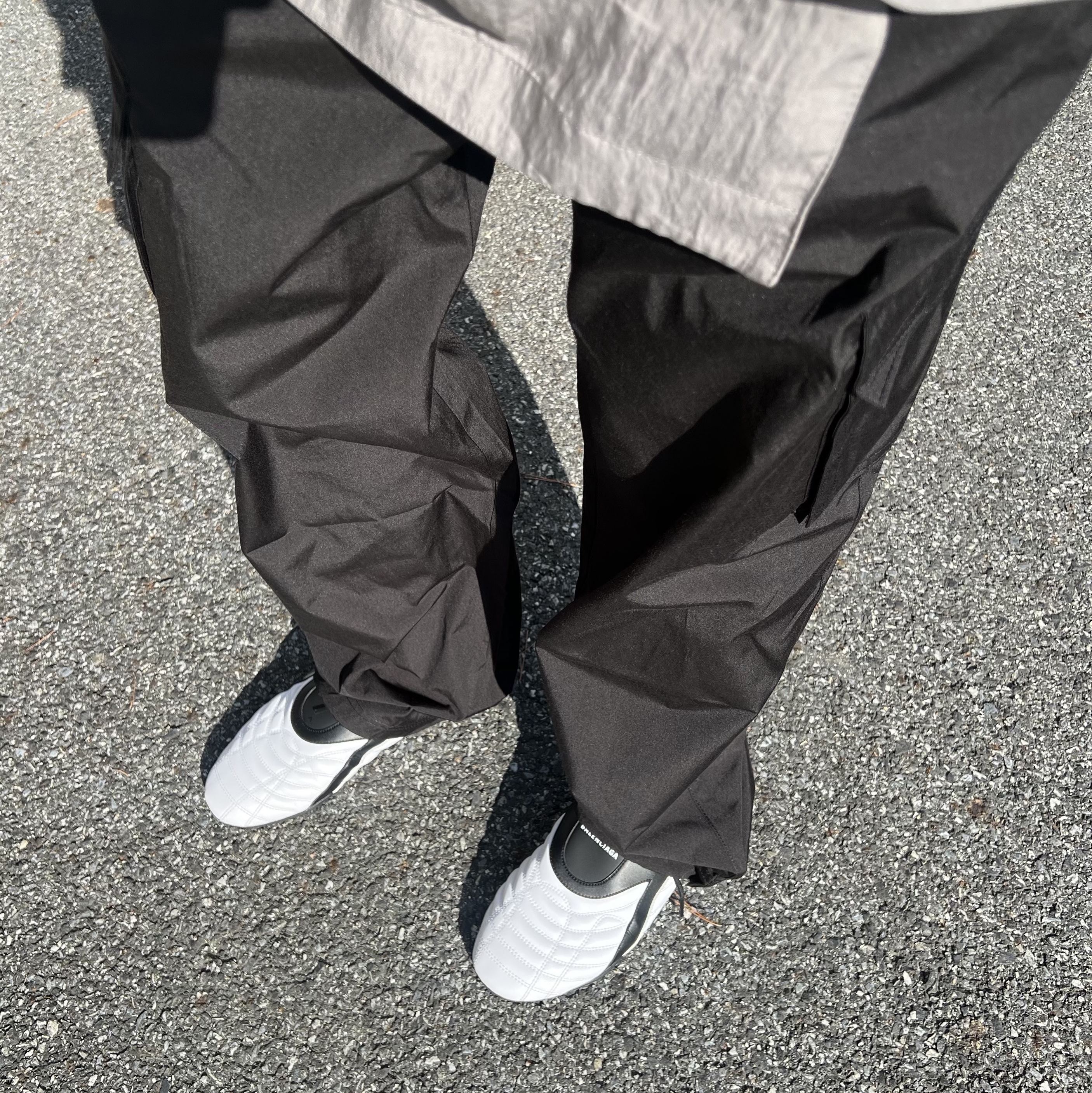 Balenciaga Zen Sneakers White Black 착용 스타일 - 5