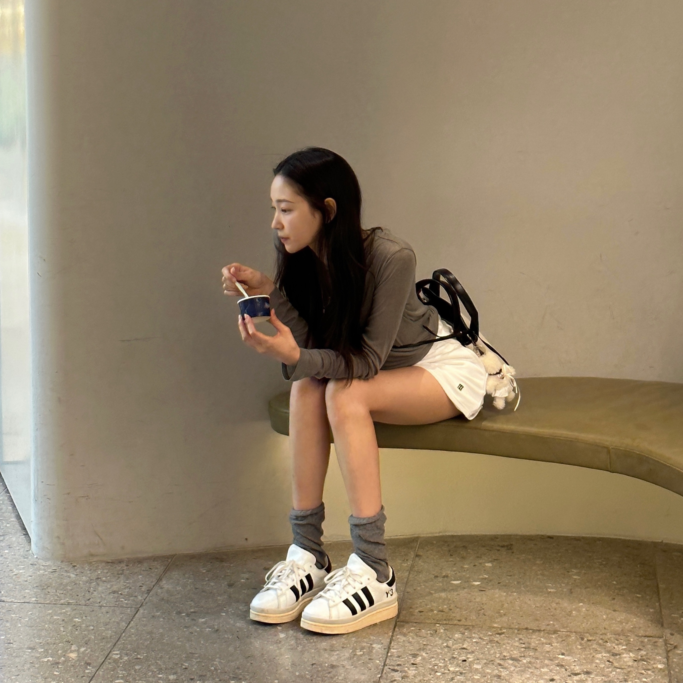 Y-3 Hicho Core White Black 착용 스타일