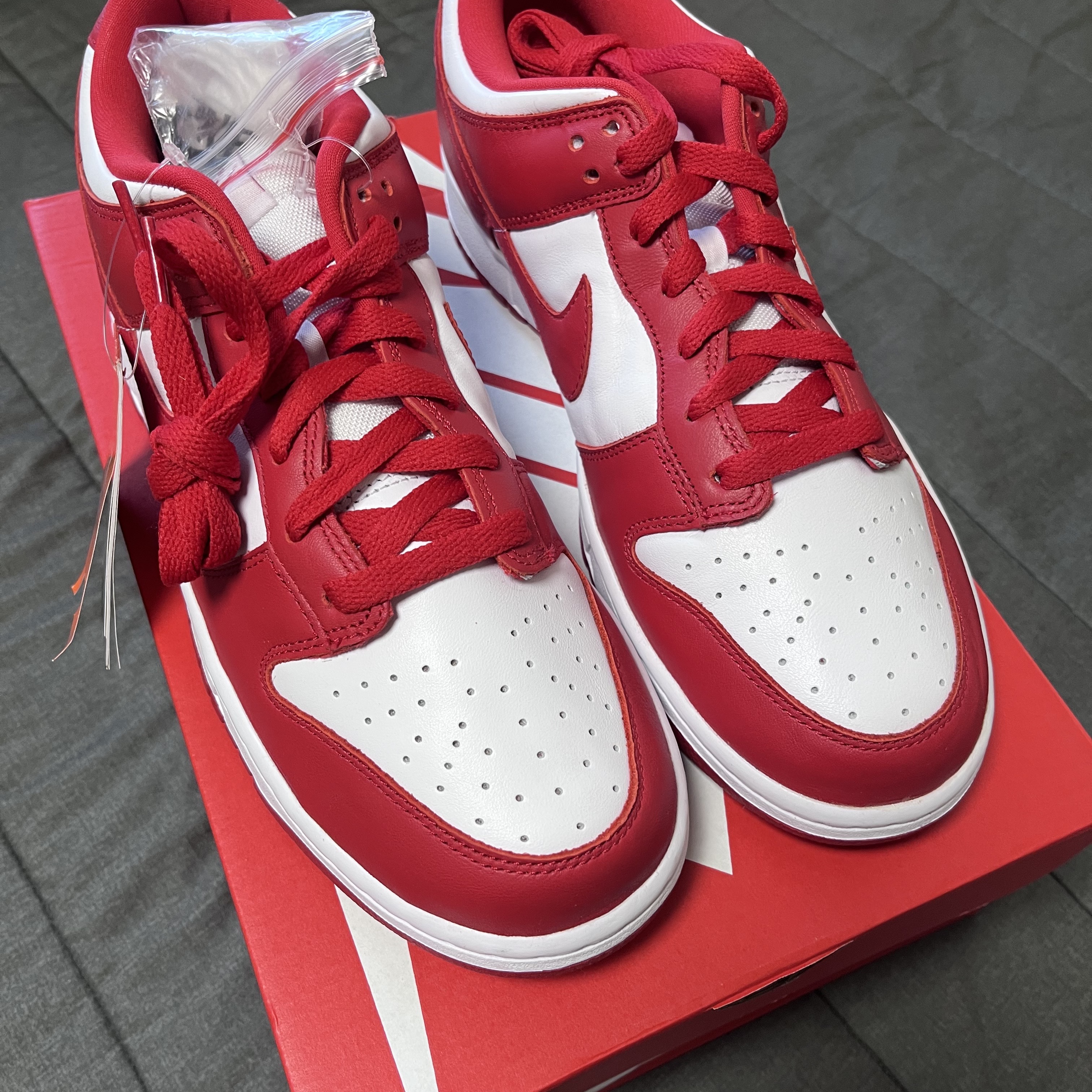 Nike Dunk Low SP White and University Red 2023 착용 스타일 - 3