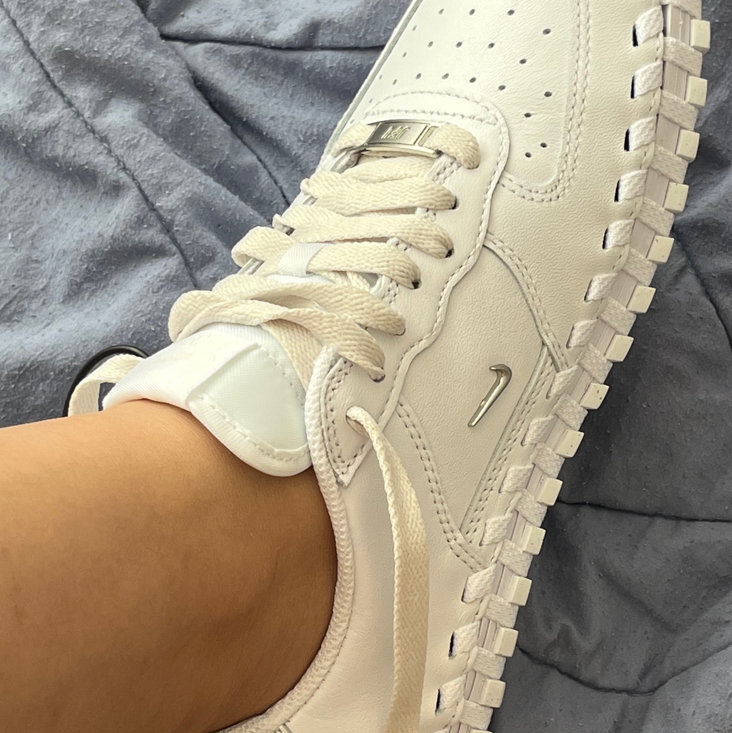 Nike x Jacquemus J Force 1 Low LX SP White 착용 스타일 - 1