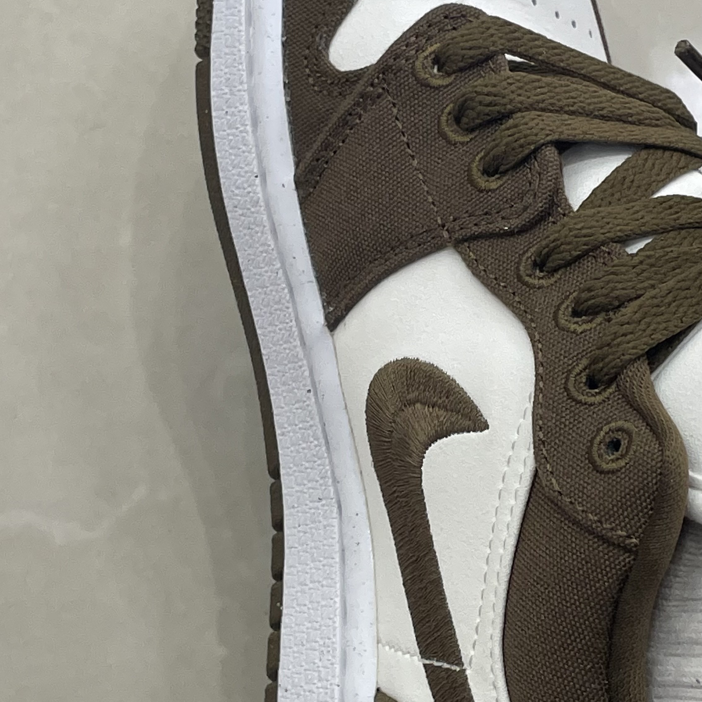 (W) Jordan 1 Low SE Light Olive 착용 스타일