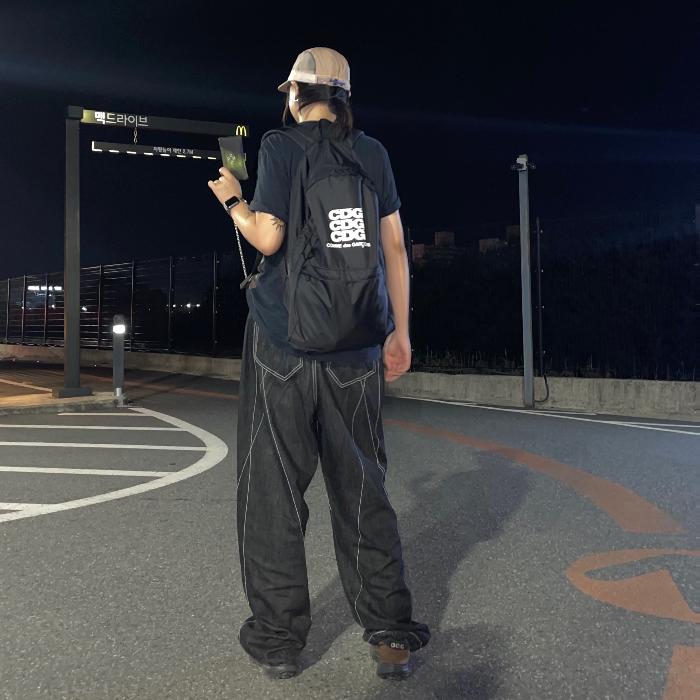CDG Backpack Black, Nike ACG Lowcate Cacao Wow 착용 스타일