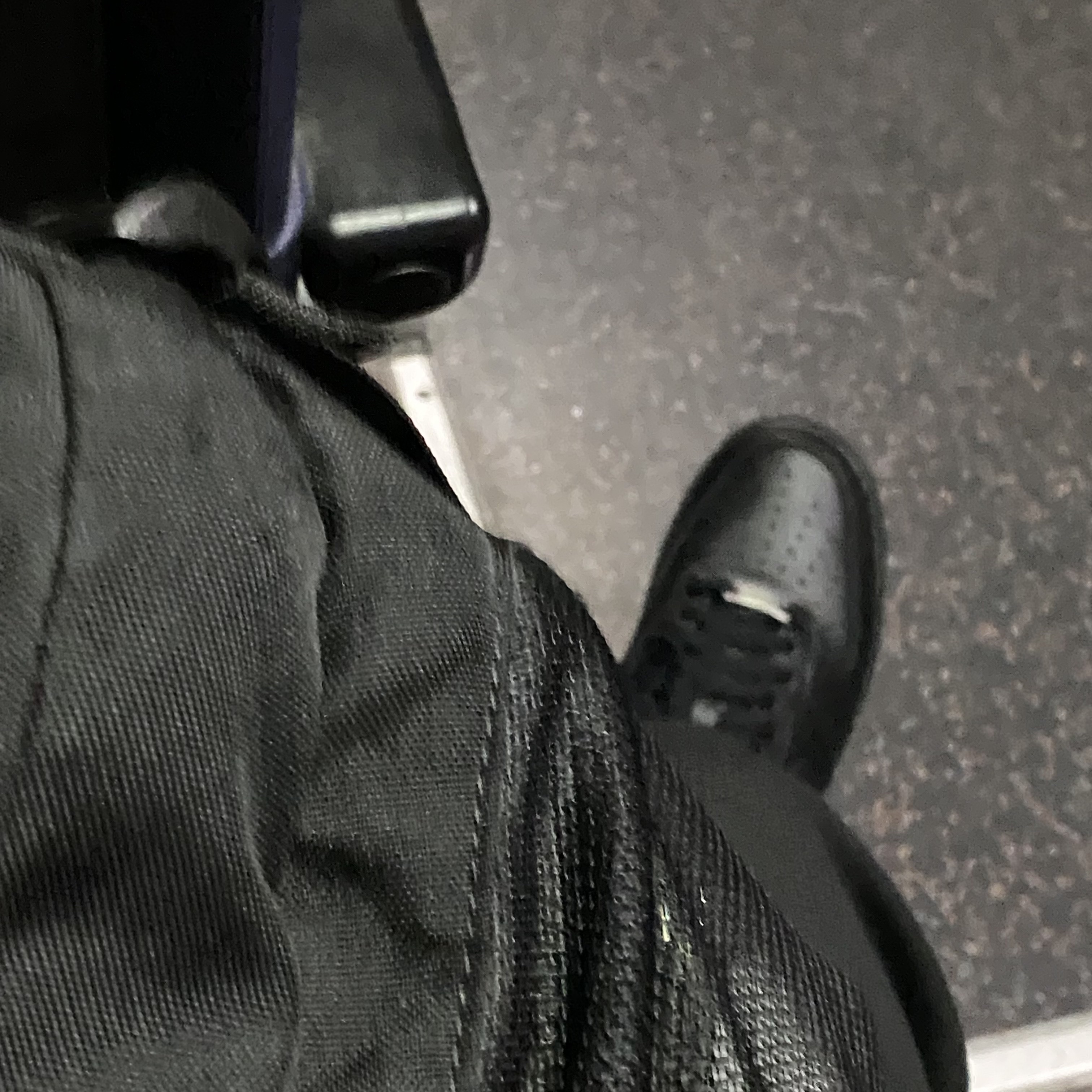 (W) Nike Air Force 1 '07 Low Triple Black 착용 스타일