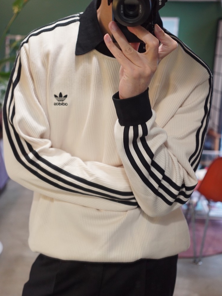 Adidas Adicolor Classic Waffle Crew Wonder White - US Sizing 착용 스타일