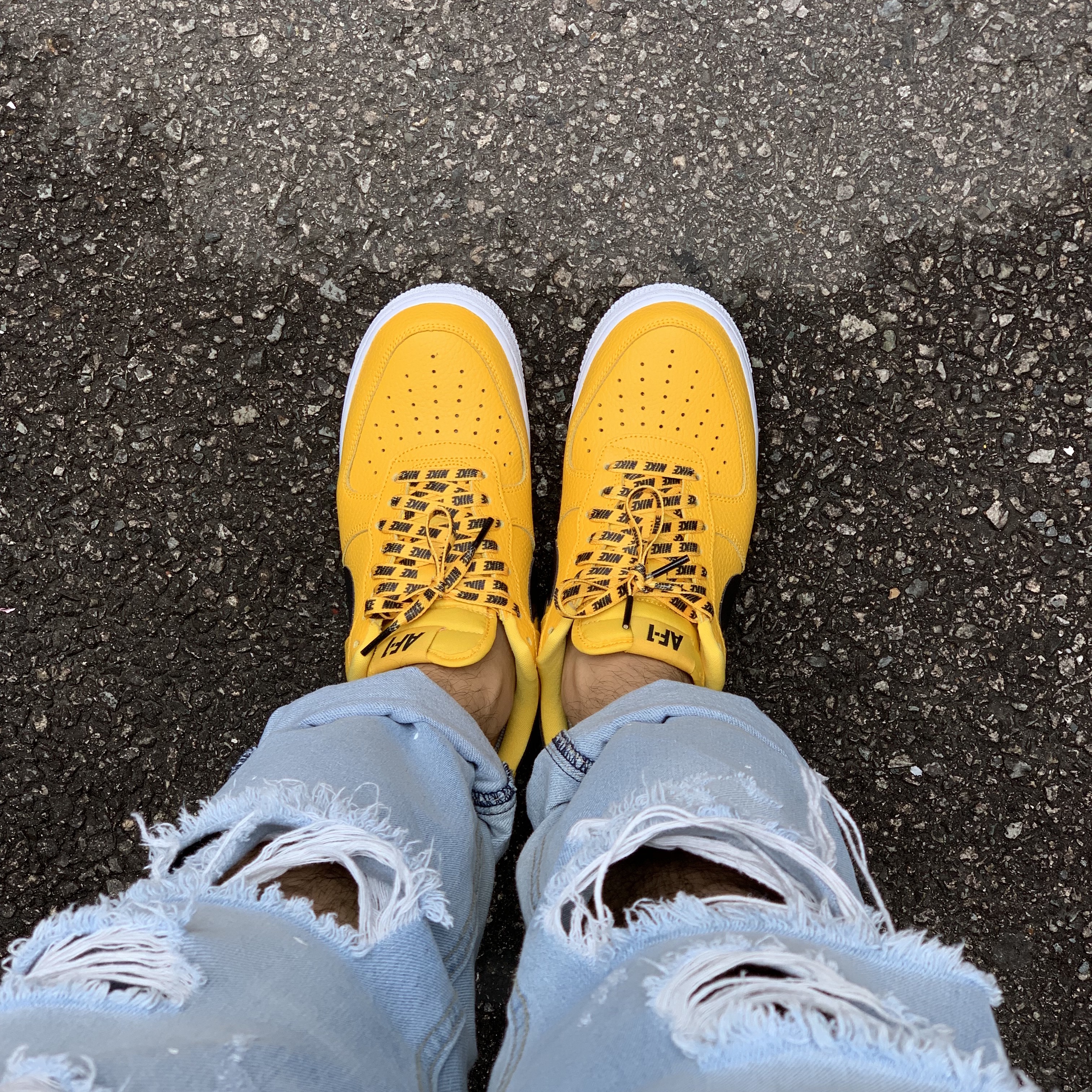 Nike Air Force 1 Low NBA Amarillo 착용 스타일