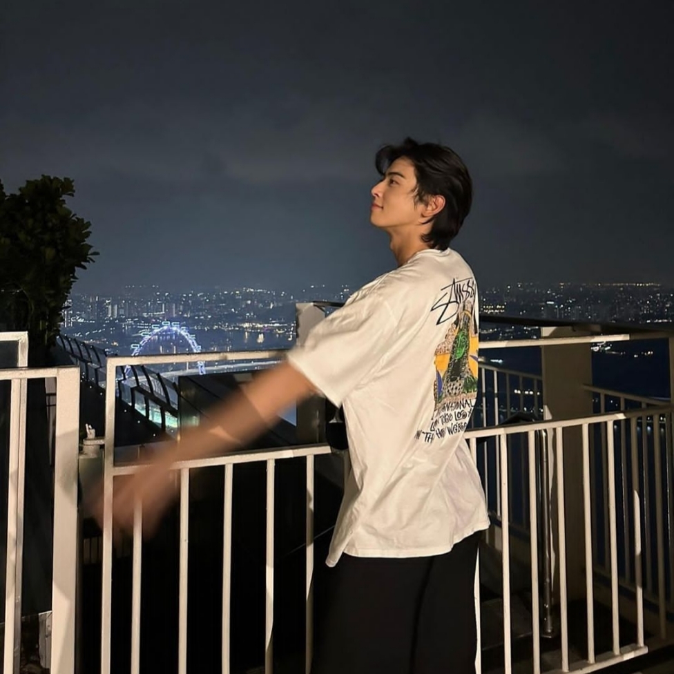 Stussy Sphinx T-shirt White 착용 스타일 - 2